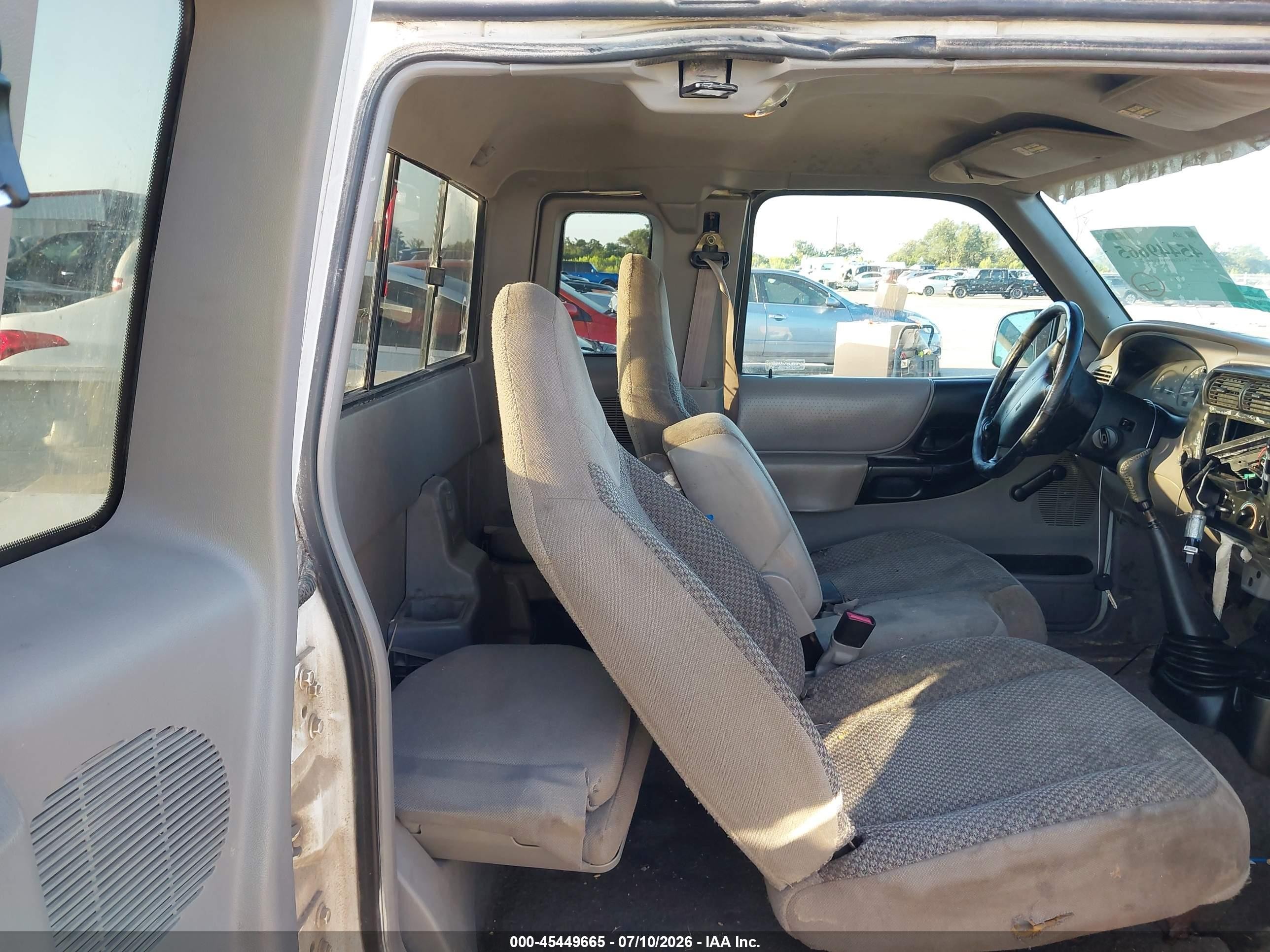 1999 Ford Ranger Xl/xlt White vin: 1FTYR14V8XPB04631