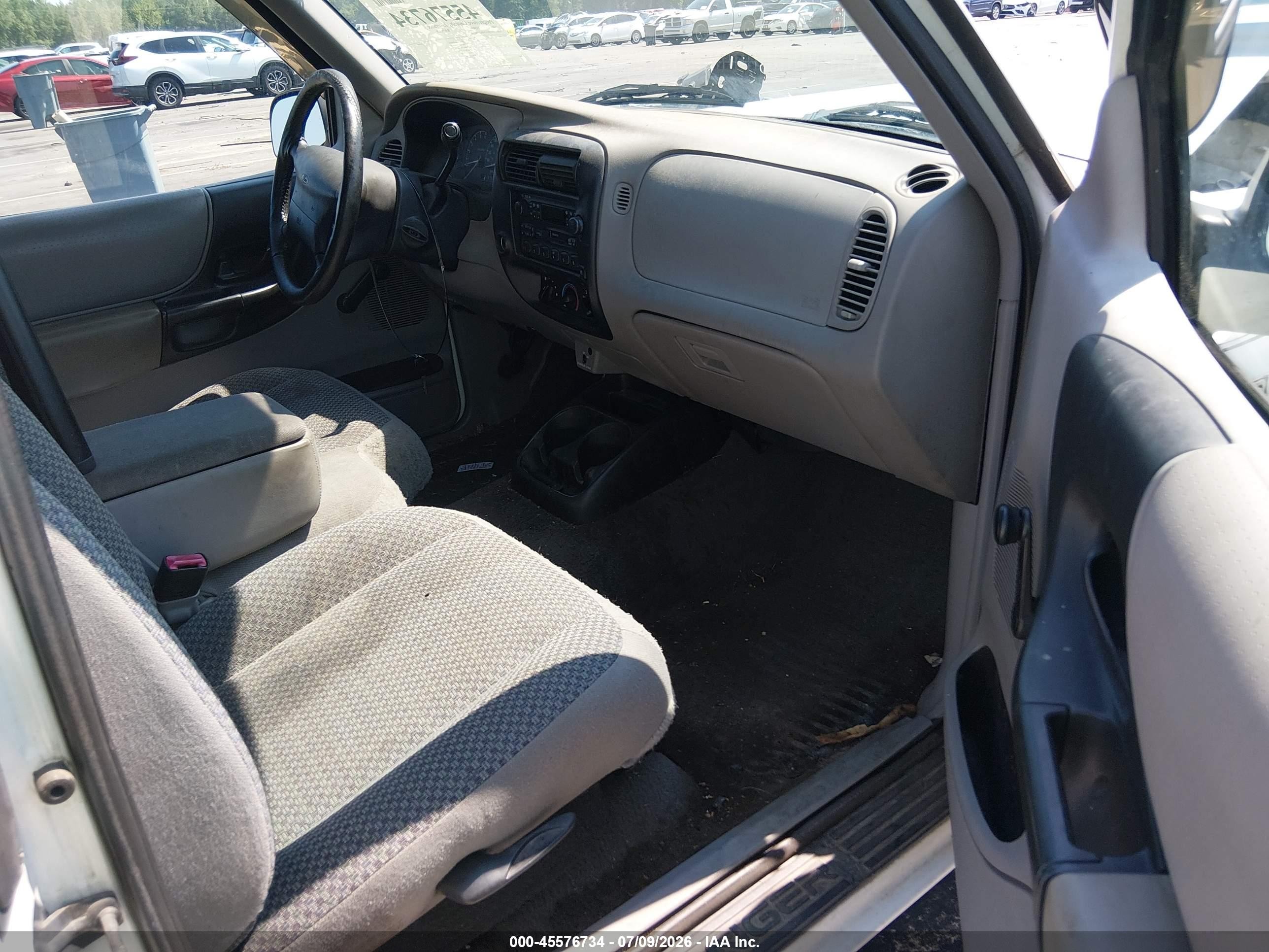1999 Ford Ranger Xl/xlt White vin: 1FTYR14V8XTA06660