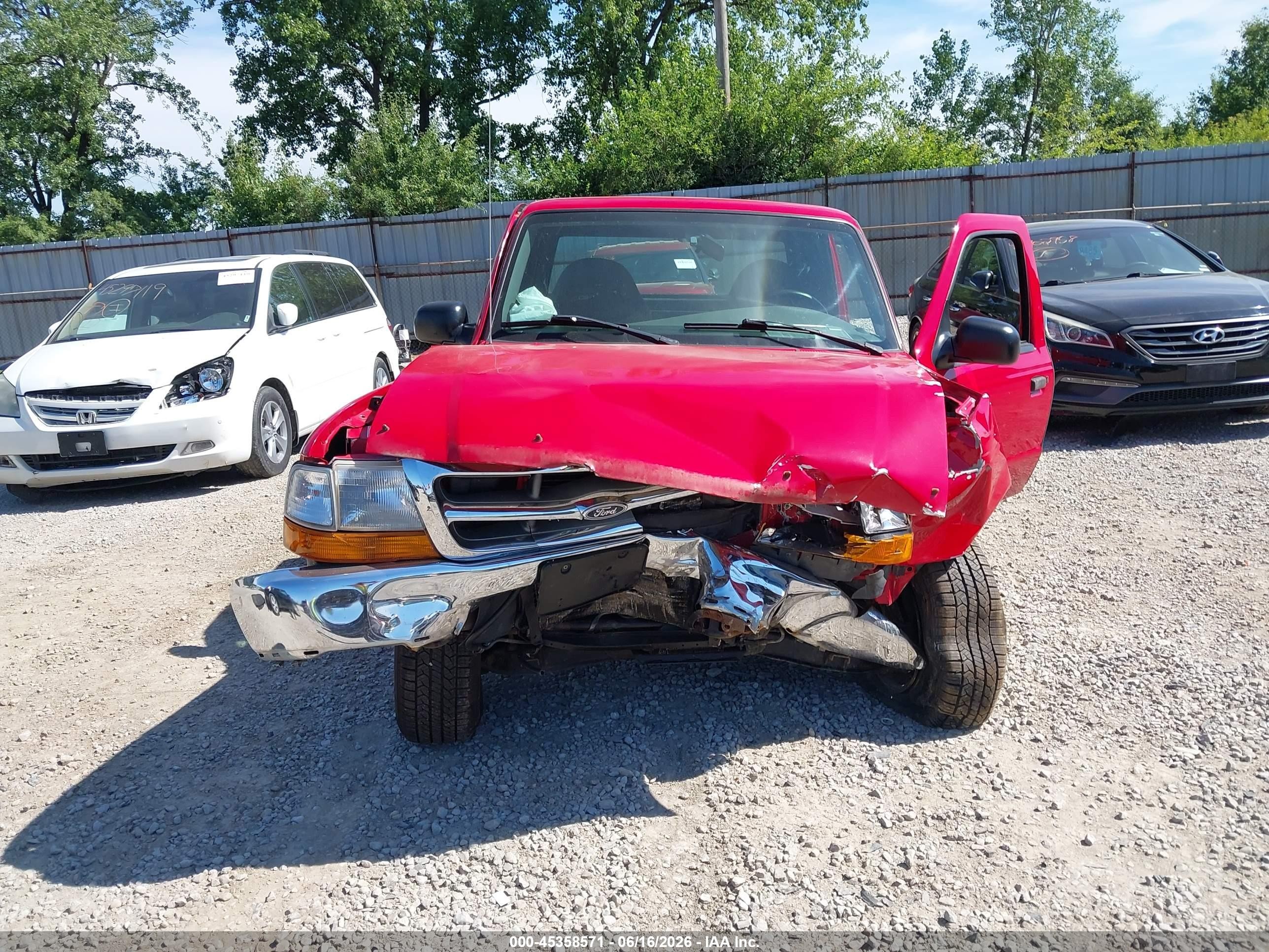 2000 Ford Ranger Xl/xlt Red vin: 1FTYR14V8YTA97673