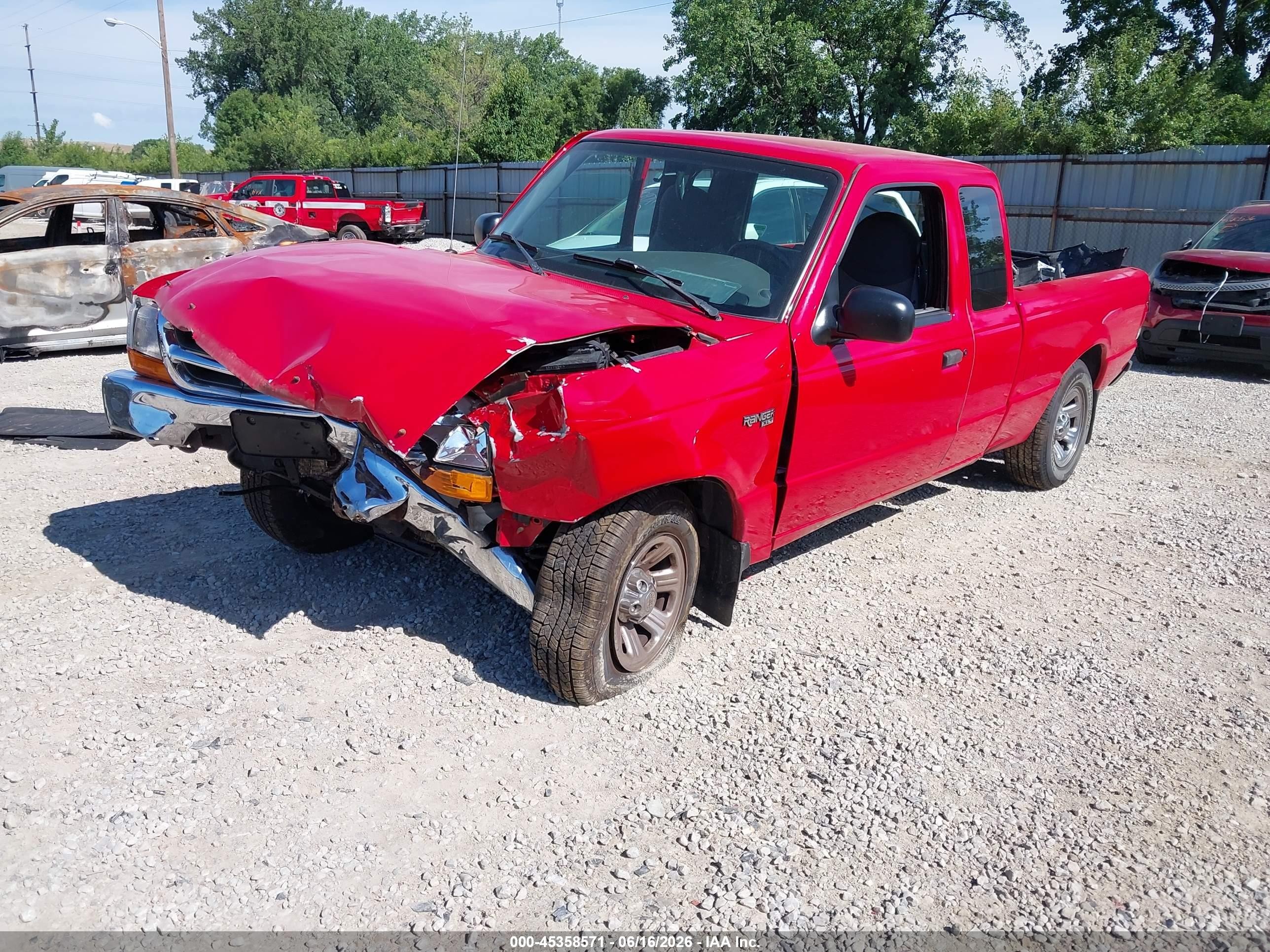 2000 Ford Ranger Xl/xlt Red vin: 1FTYR14V8YTA97673