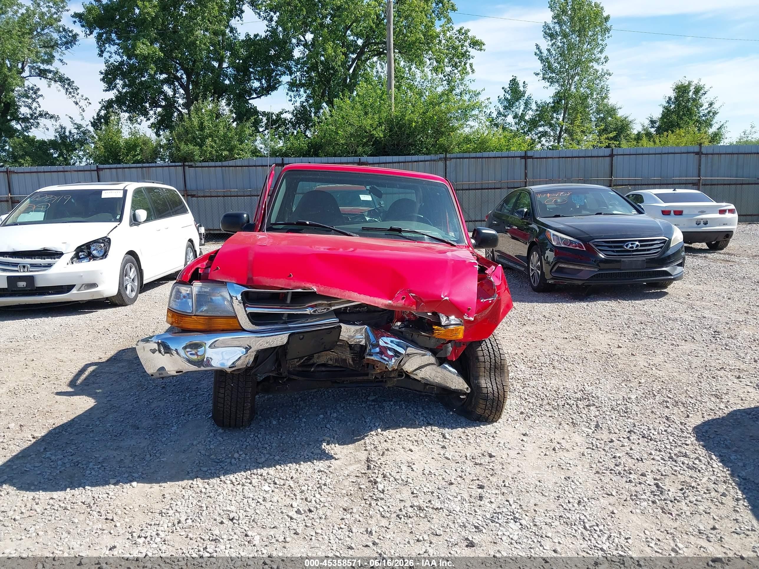 2000 Ford Ranger Xl/xlt Red vin: 1FTYR14V8YTA97673