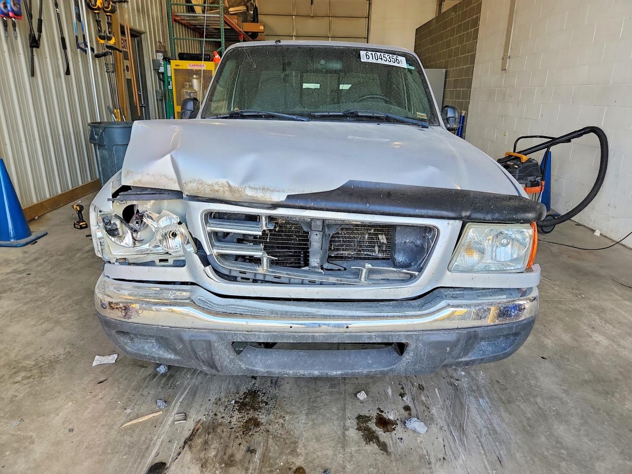 2001 Ford Ranger Super Cab Silver vin: 1FTYR14V91PB39413