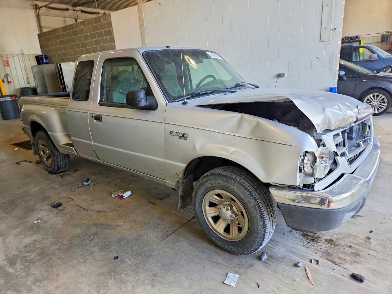 2001 Ford Ranger Super Cab Silver vin: 1FTYR14V91PB39413