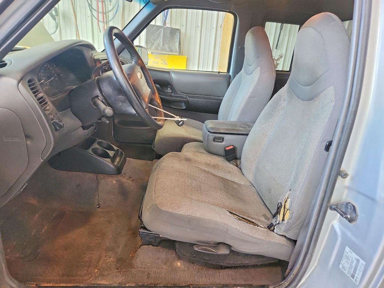 2001 Ford Ranger Super Cab Silver vin: 1FTYR14V91PB39413