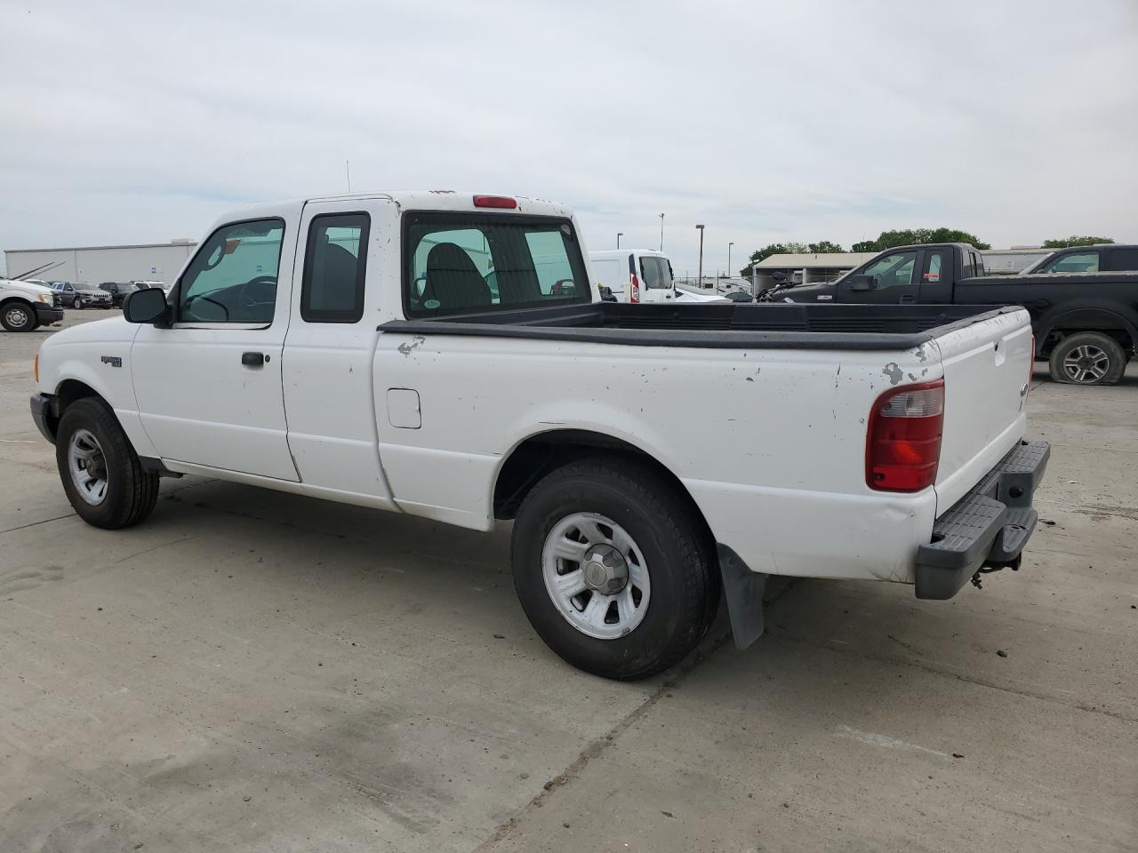 2003 Ford Ranger Super Cab White vin: 1FTYR14V93PB08620 Damage: Left Bed Side, Dent(S) W/ Paint Dmg, 7 To 8 Inches