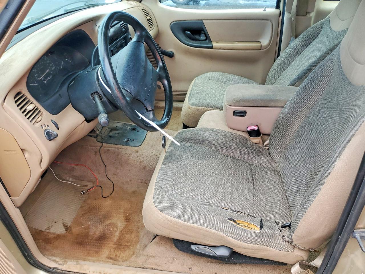 2000 Ford Ranger Super Cab Gold vin: 1FTYR14V9YTA15417