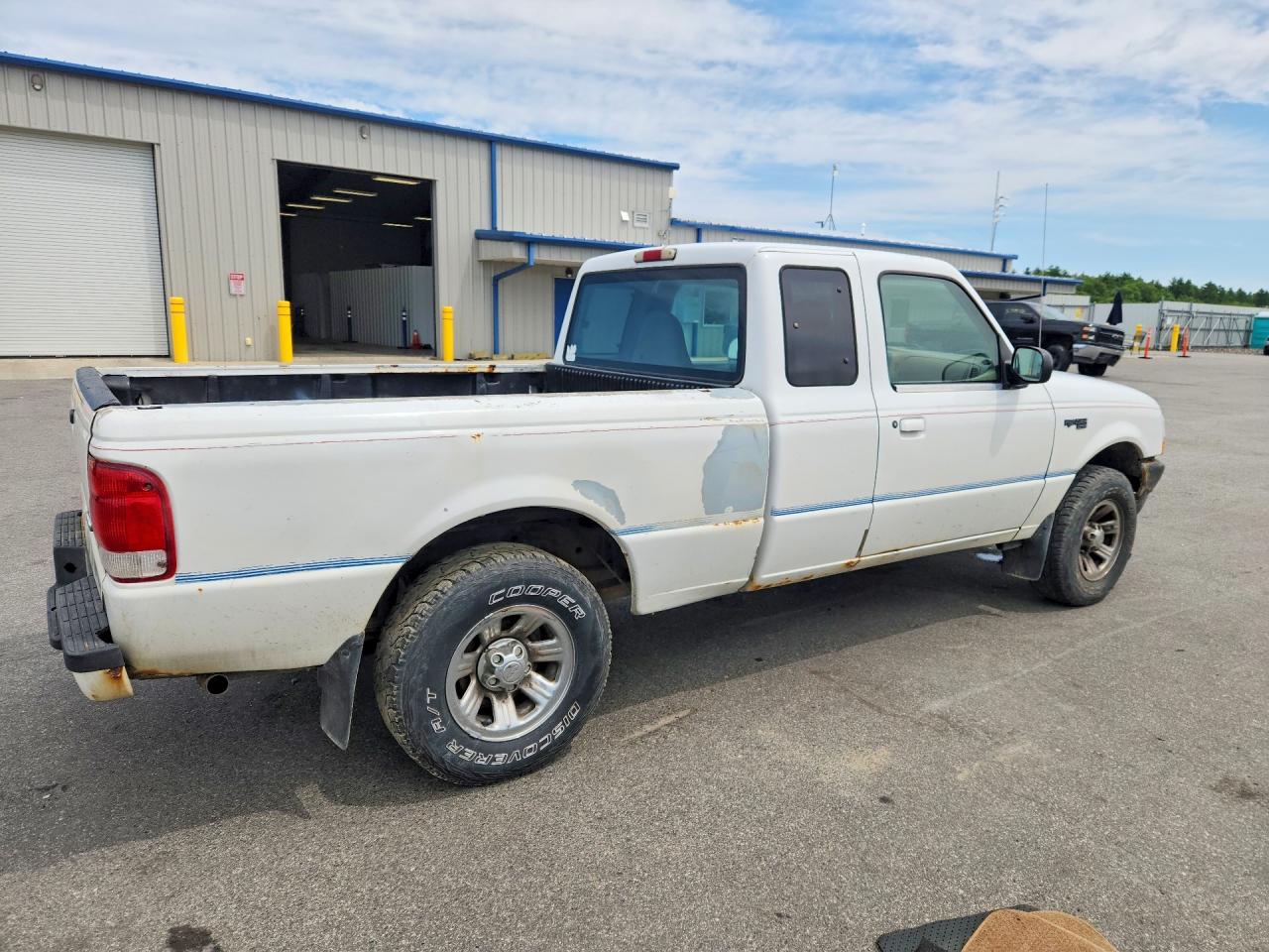 2000 Ford Ranger Super Cab White vin: 1FTYR14V9YTA50913