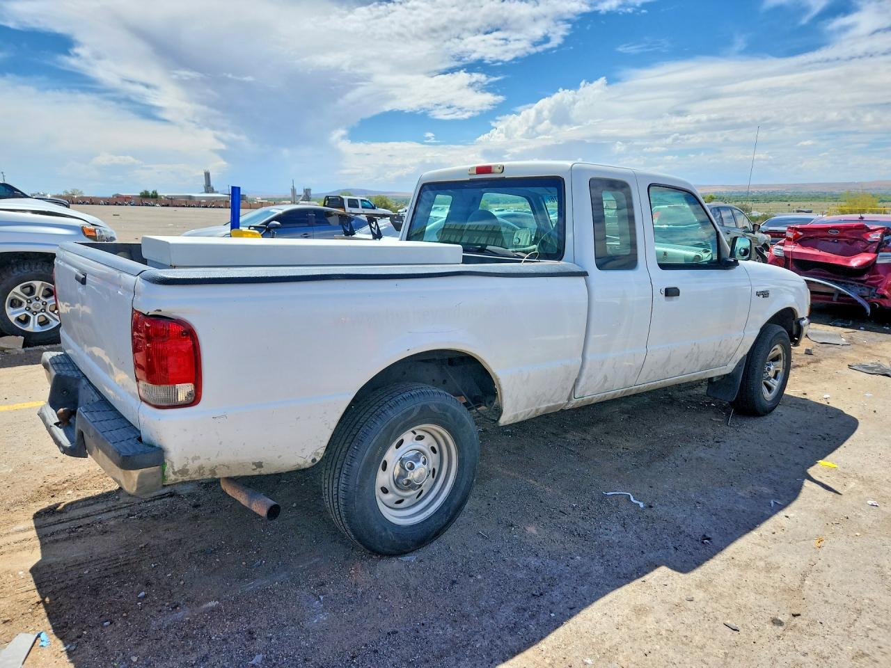 2000 Ford Ranger Super Cab White vin: 1FTYR14VXYPA11708
