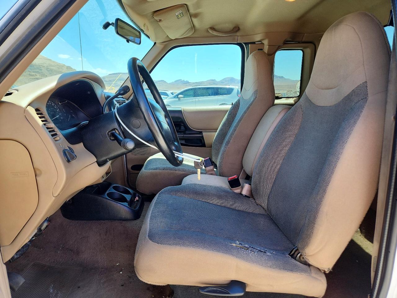 2000 Ford Ranger Super Cab White vin: 1FTYR14VXYPB04518