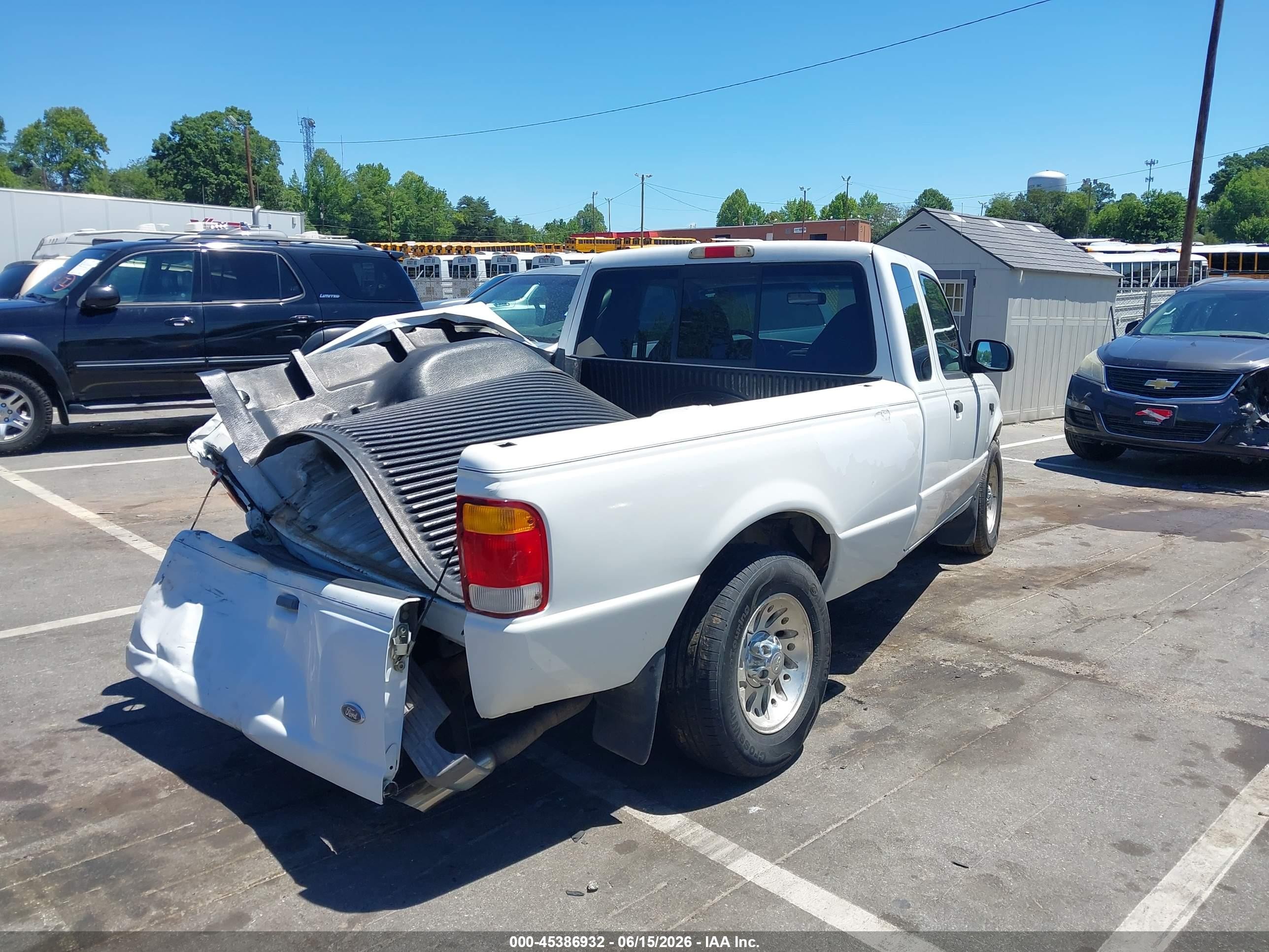 1999 Ford Ranger Xlt White vin: 1FTYR14X0XTA40027