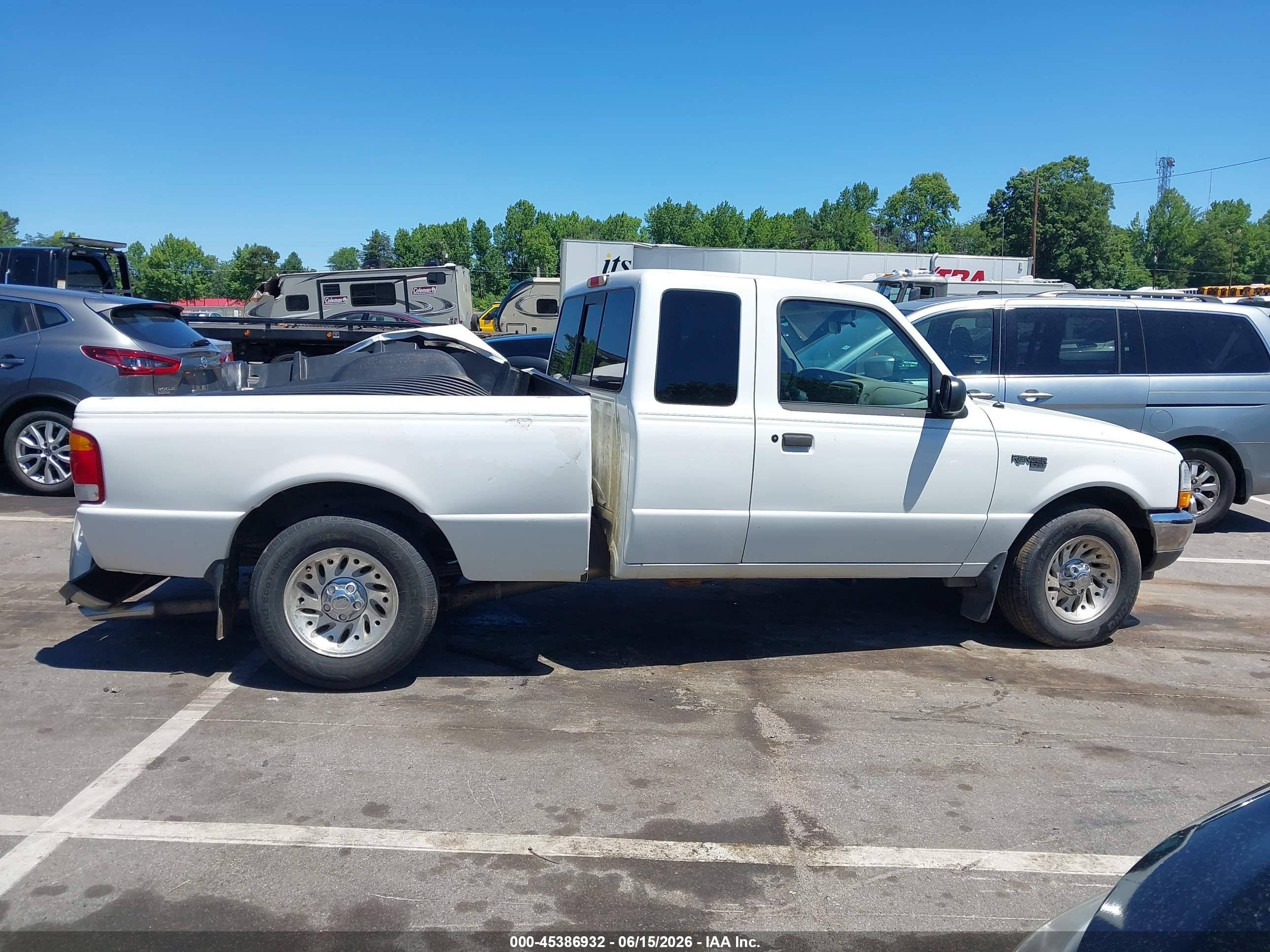1999 Ford Ranger Xlt White vin: 1FTYR14X0XTA40027