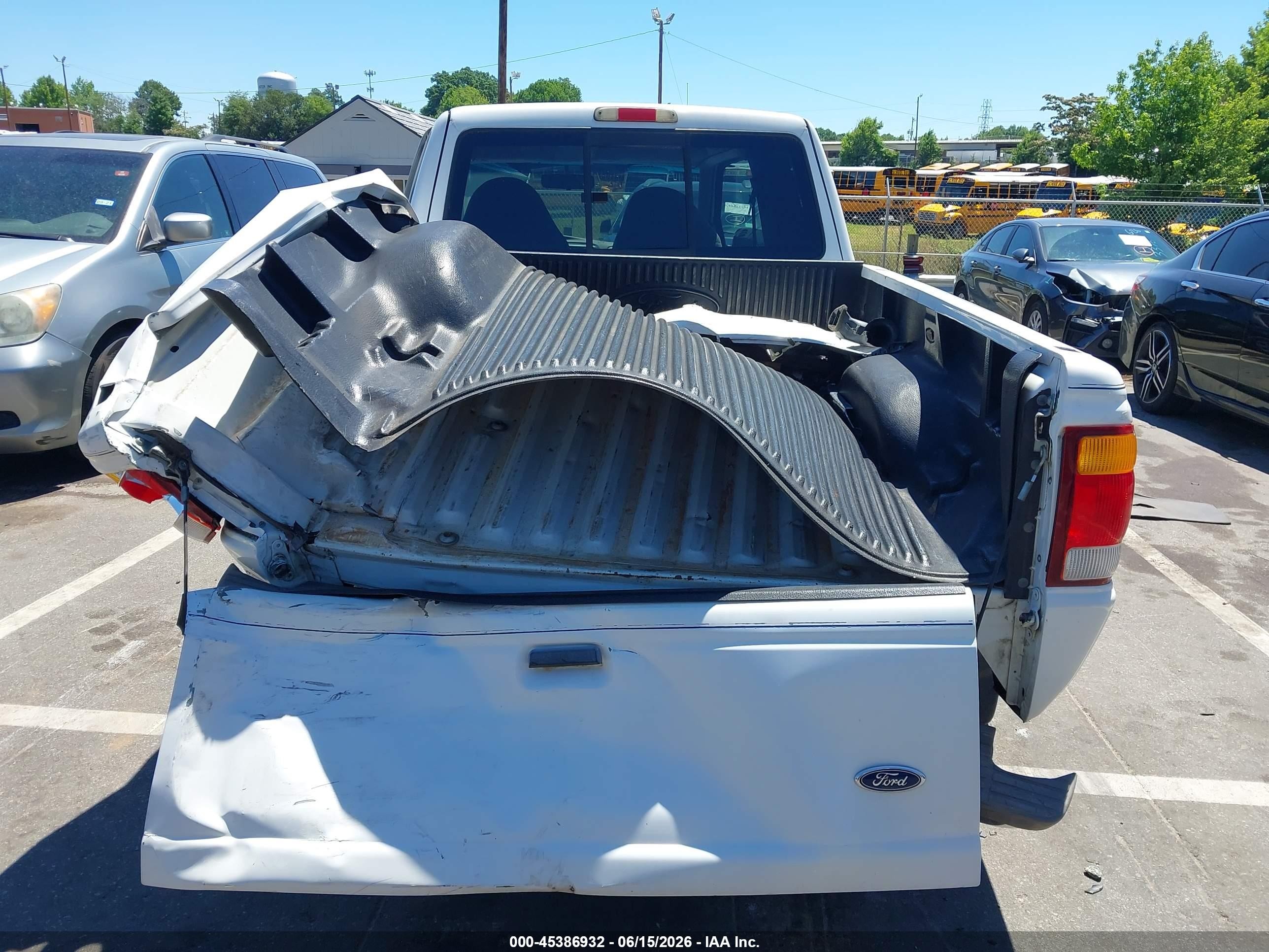 1999 Ford Ranger Xlt White vin: 1FTYR14X0XTA40027