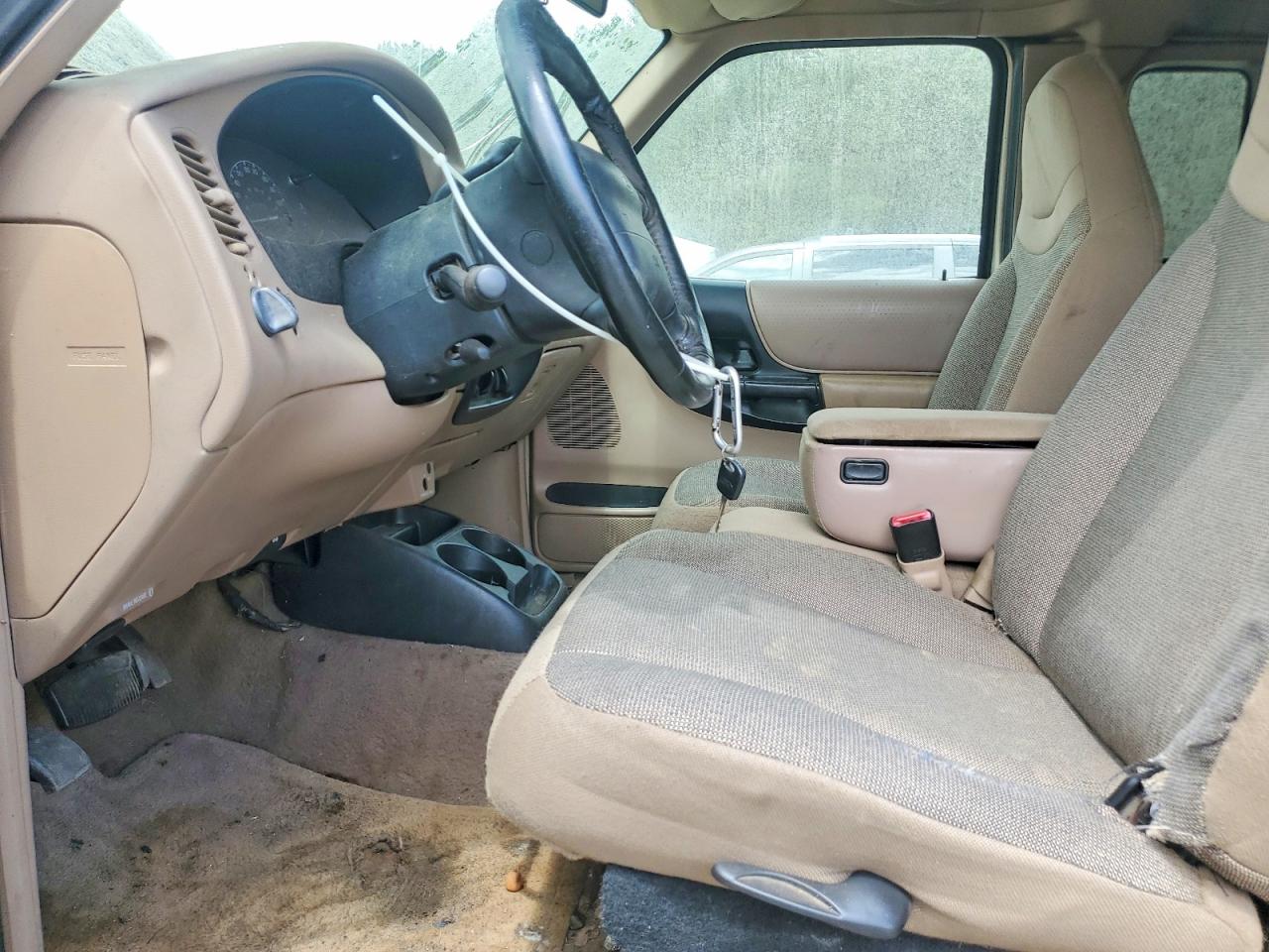 2000 Ford Ranger Beige vin: 1FTYR14X1YTA07071