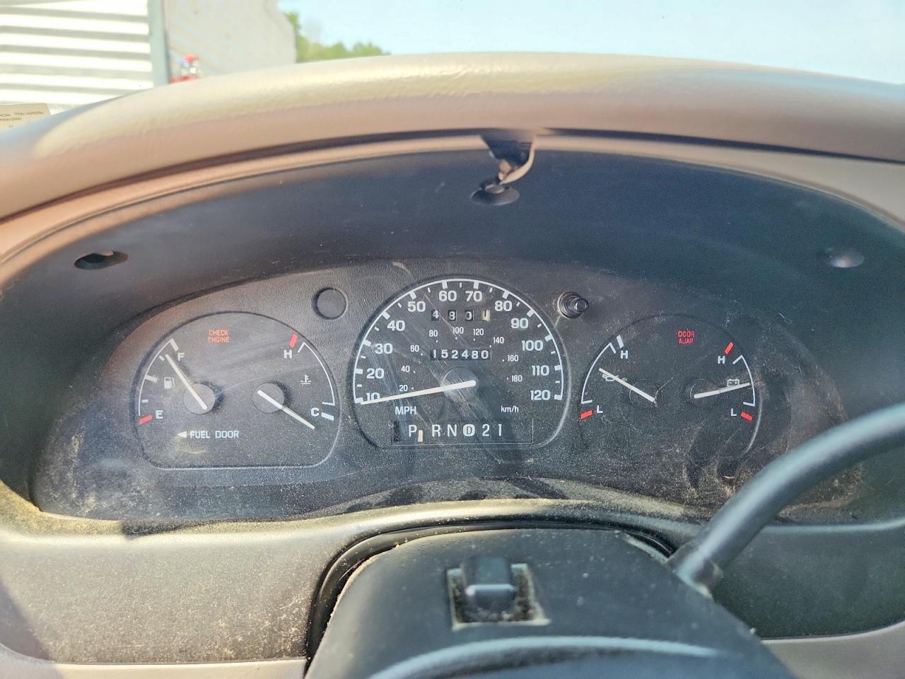 2000 Ford Ranger Super Cab Red vin: 1FTYR14X1YTA93255