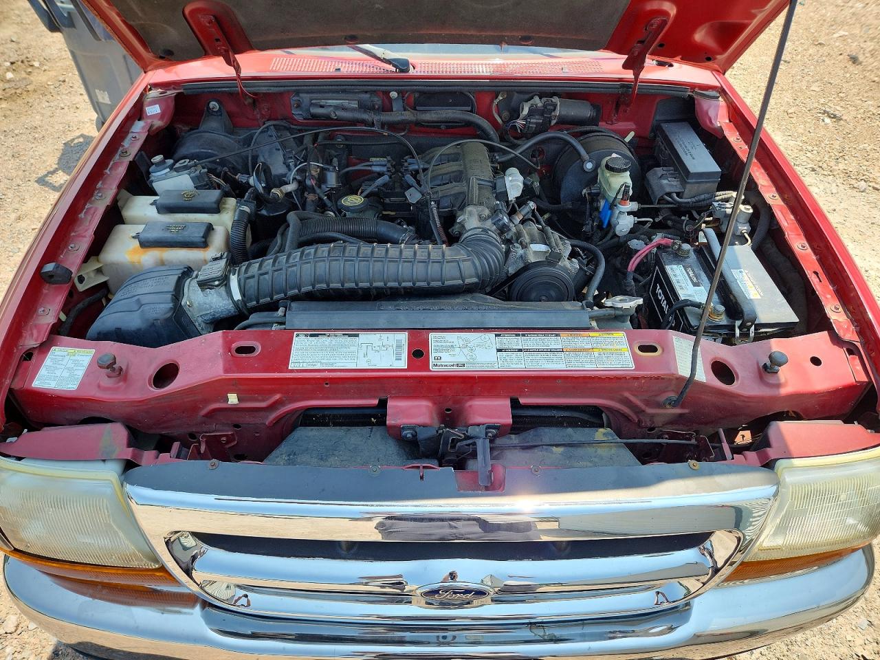 2000 Ford Ranger Super Cab Red vin: 1FTYR14X1YTA93255
