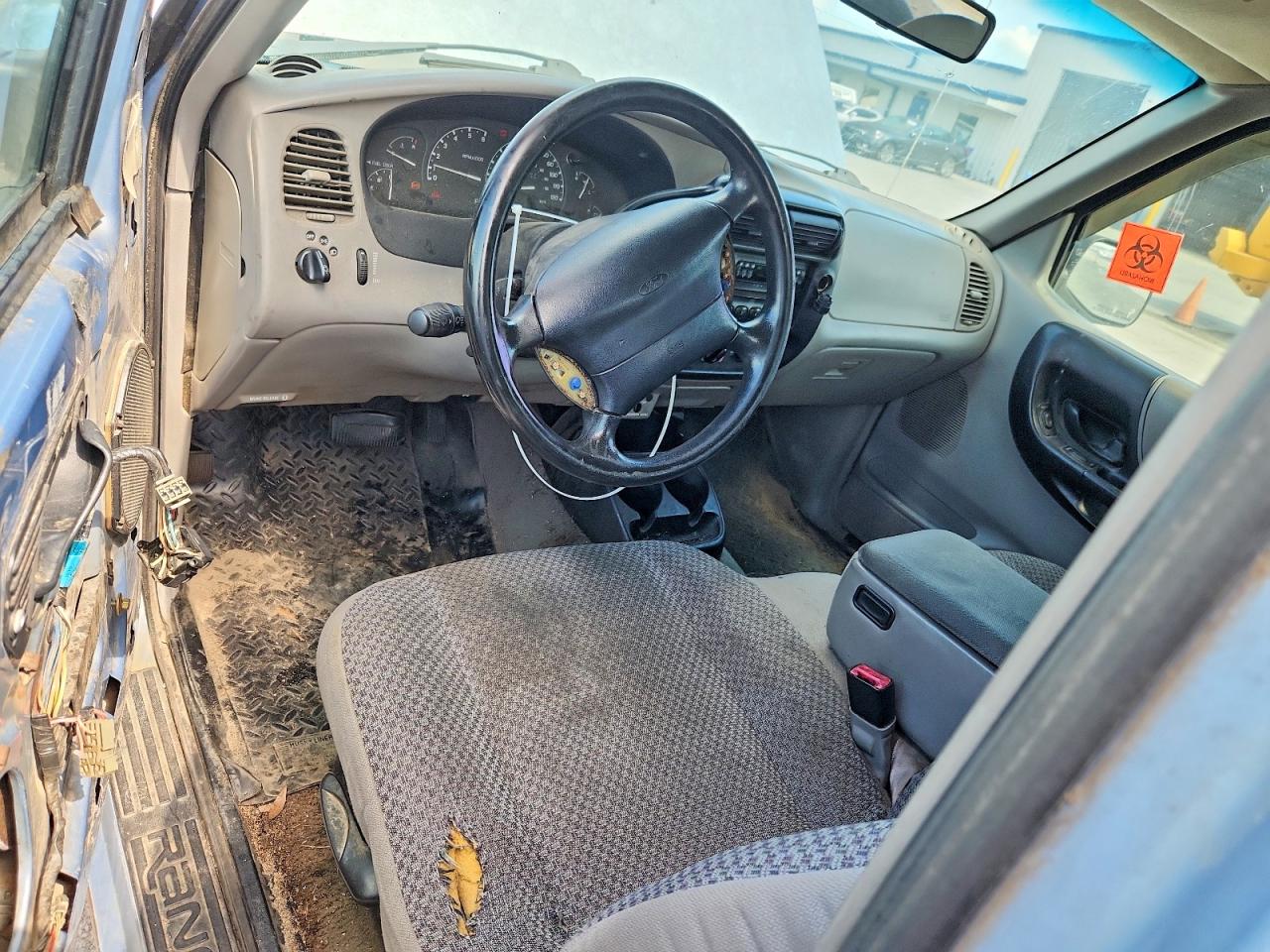 1998 Ford Ranger Super Cab Blue vin: 1FTYR14X2WTA37760