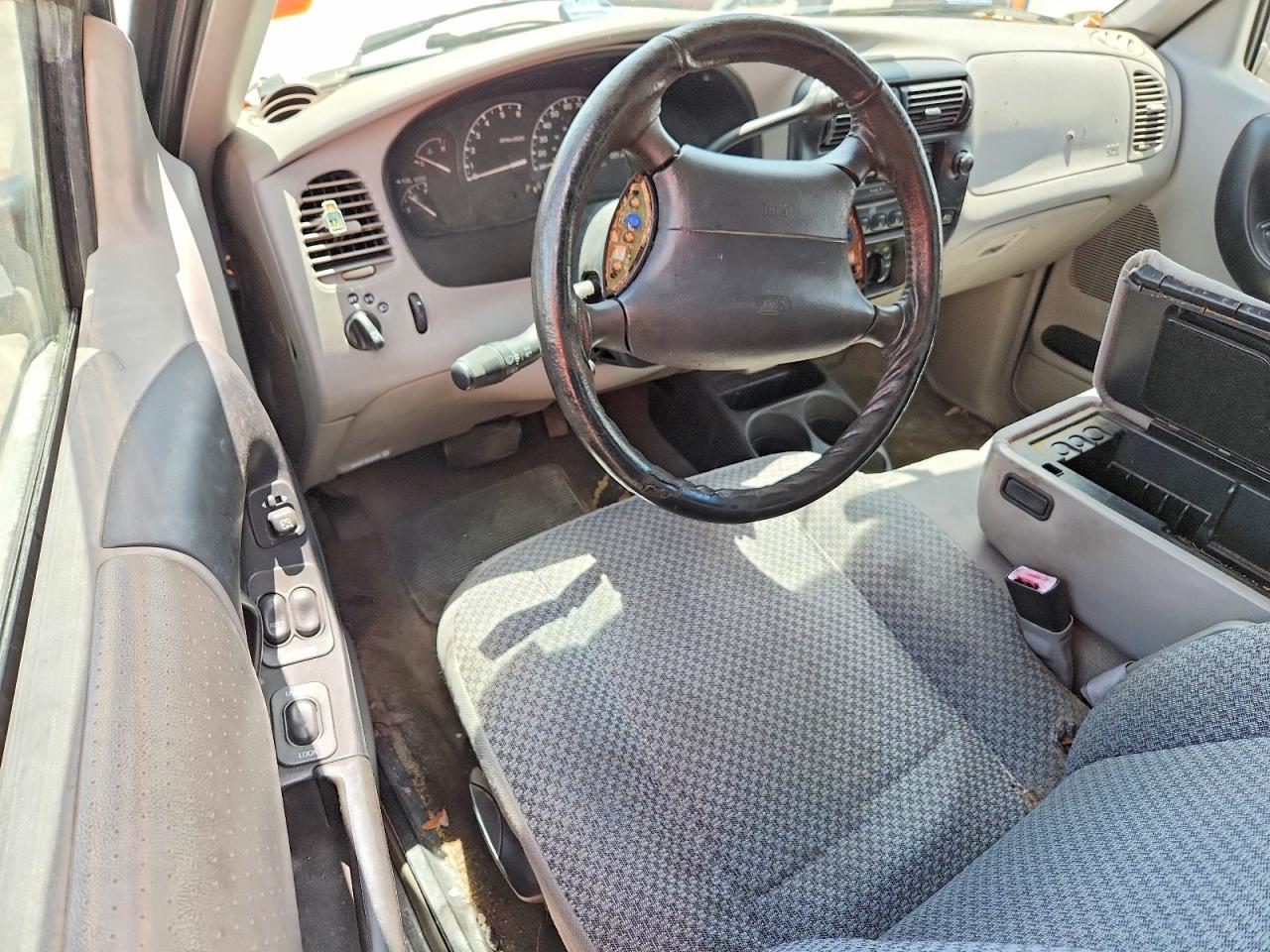 1999 Ford Ranger Green vin: 1FTYR14X3XPC00958
