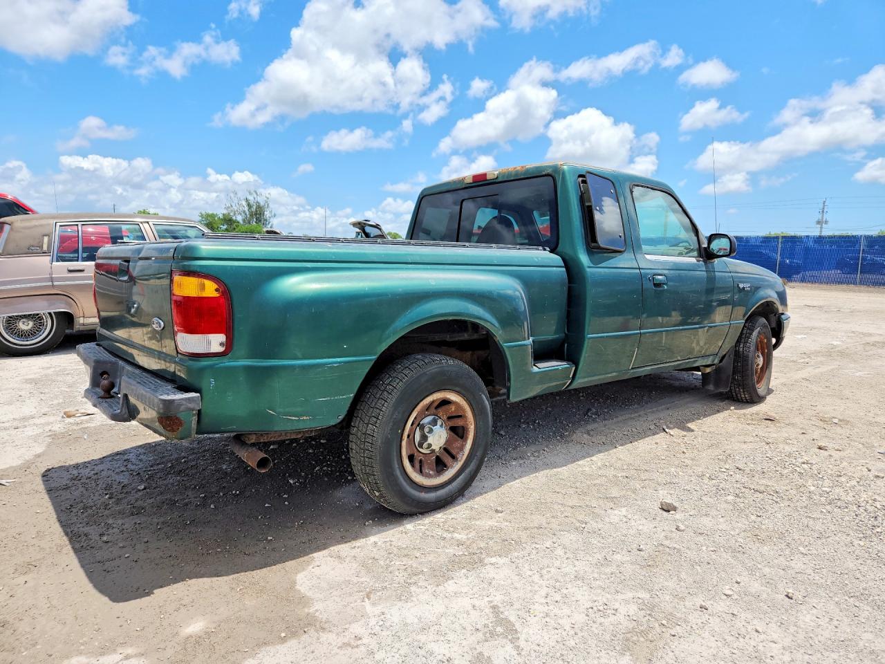 1999 Ford Ranger Green vin: 1FTYR14X3XPC00958