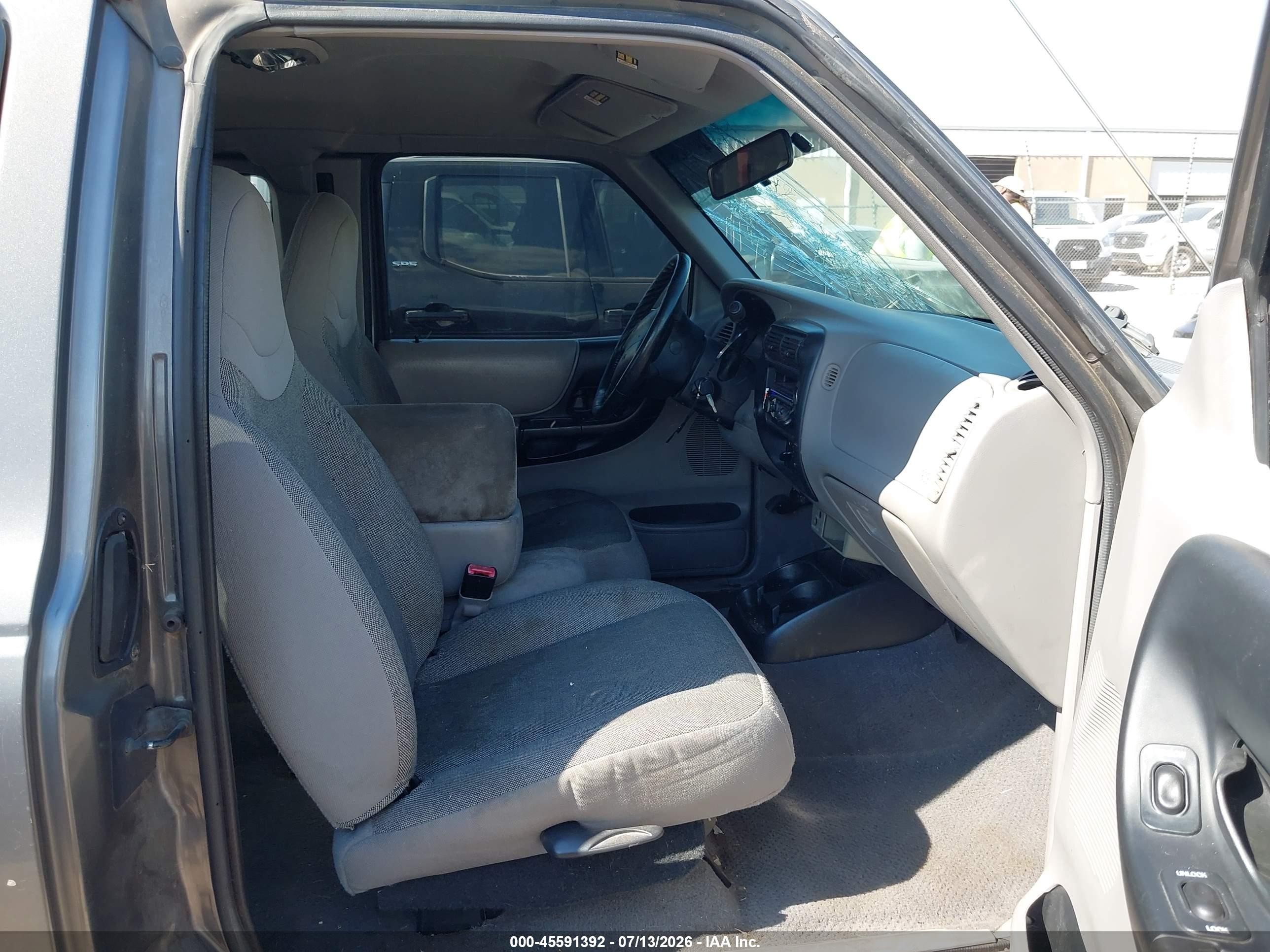 2000 Ford Ranger Xlt Gray vin: 1FTYR14X5YPA17675