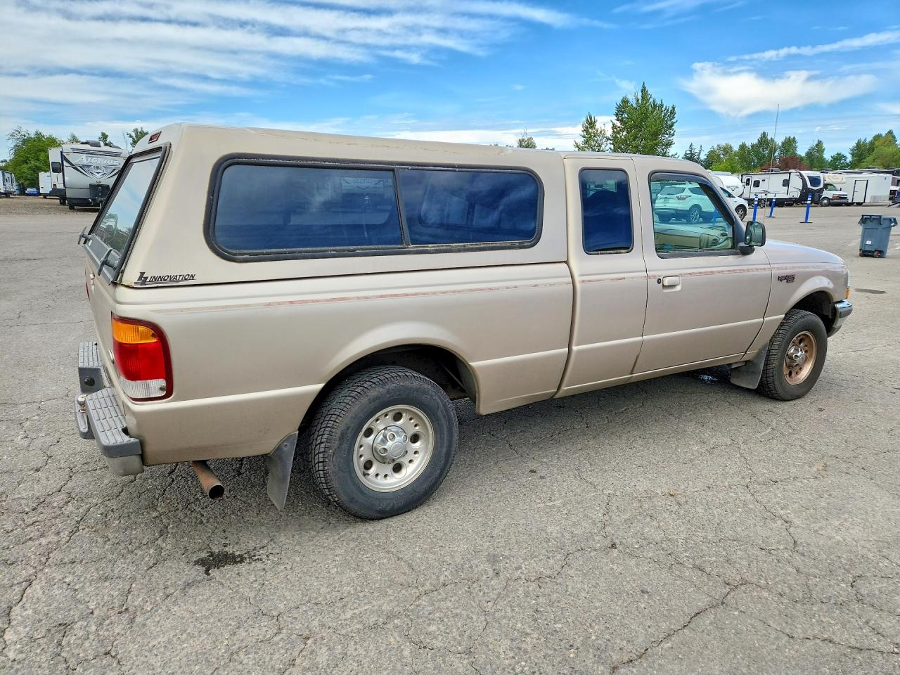 1998 Ford Ranger Super Cab Beige vin: 1FTYR14X6WPA78434