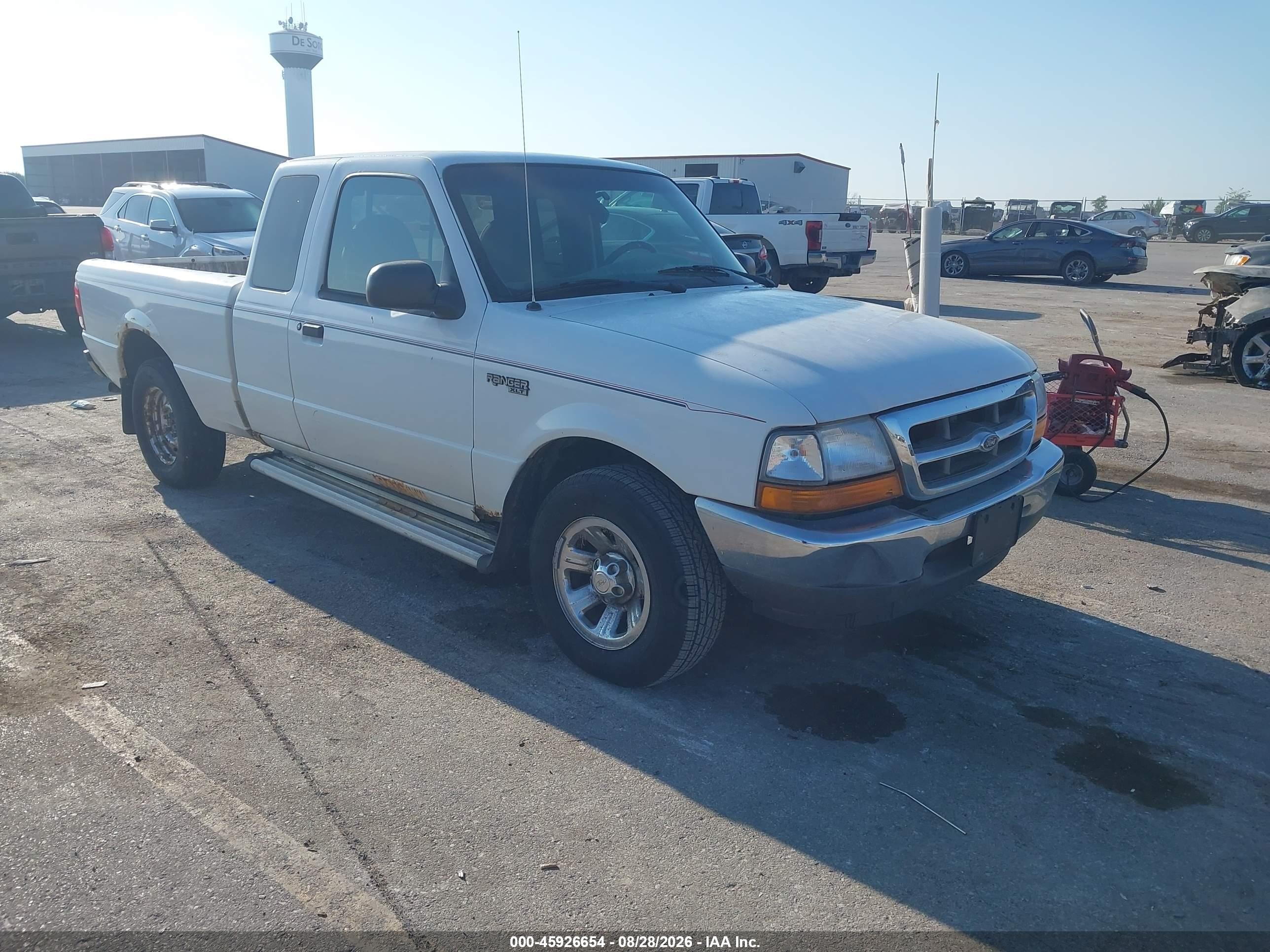 2000 Ford Ranger Xlt White vin: 1FTYR14X8YPB55808