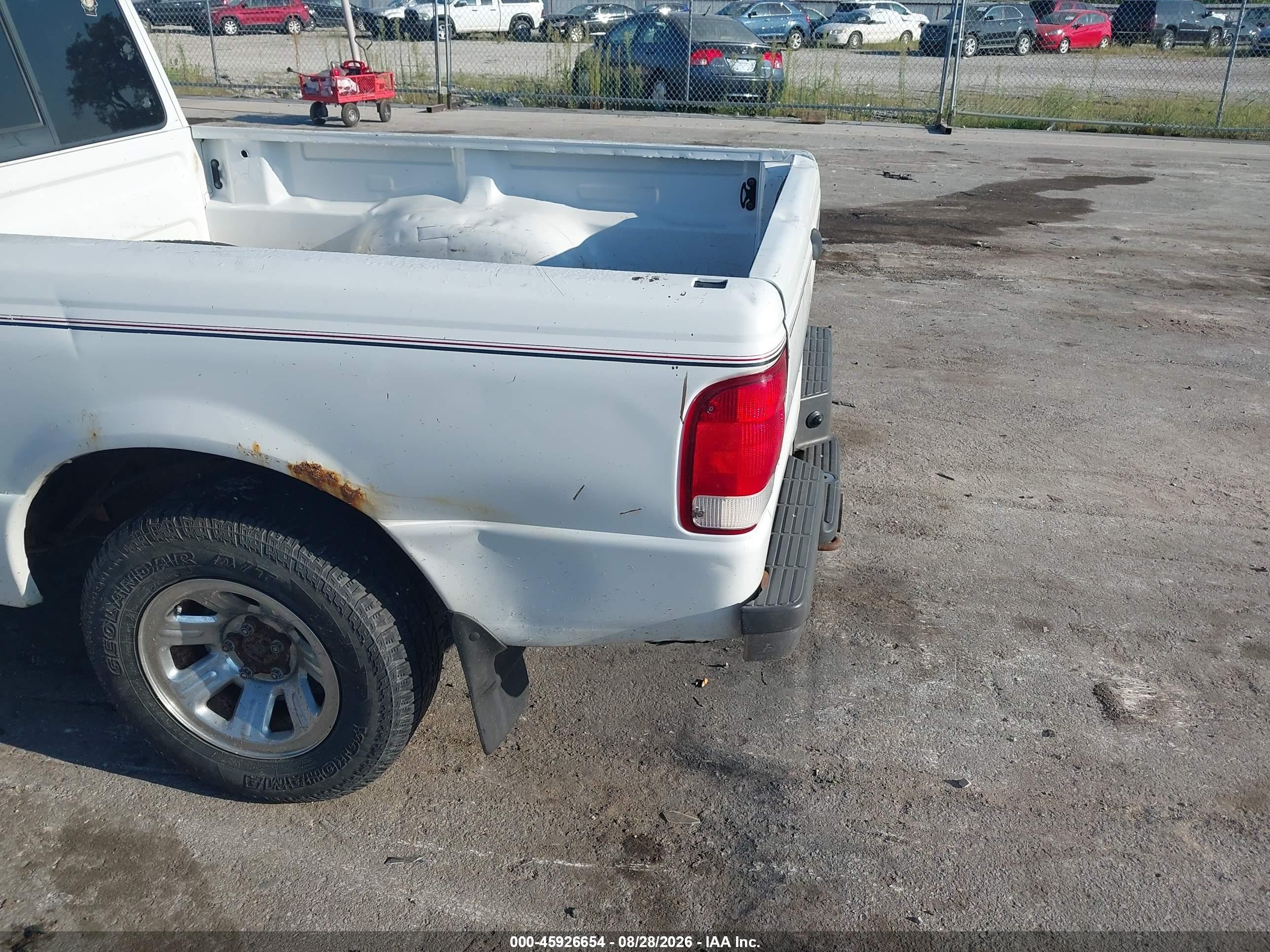 2000 Ford Ranger Xlt Белый vin: 1FTYR14X8YPB55808