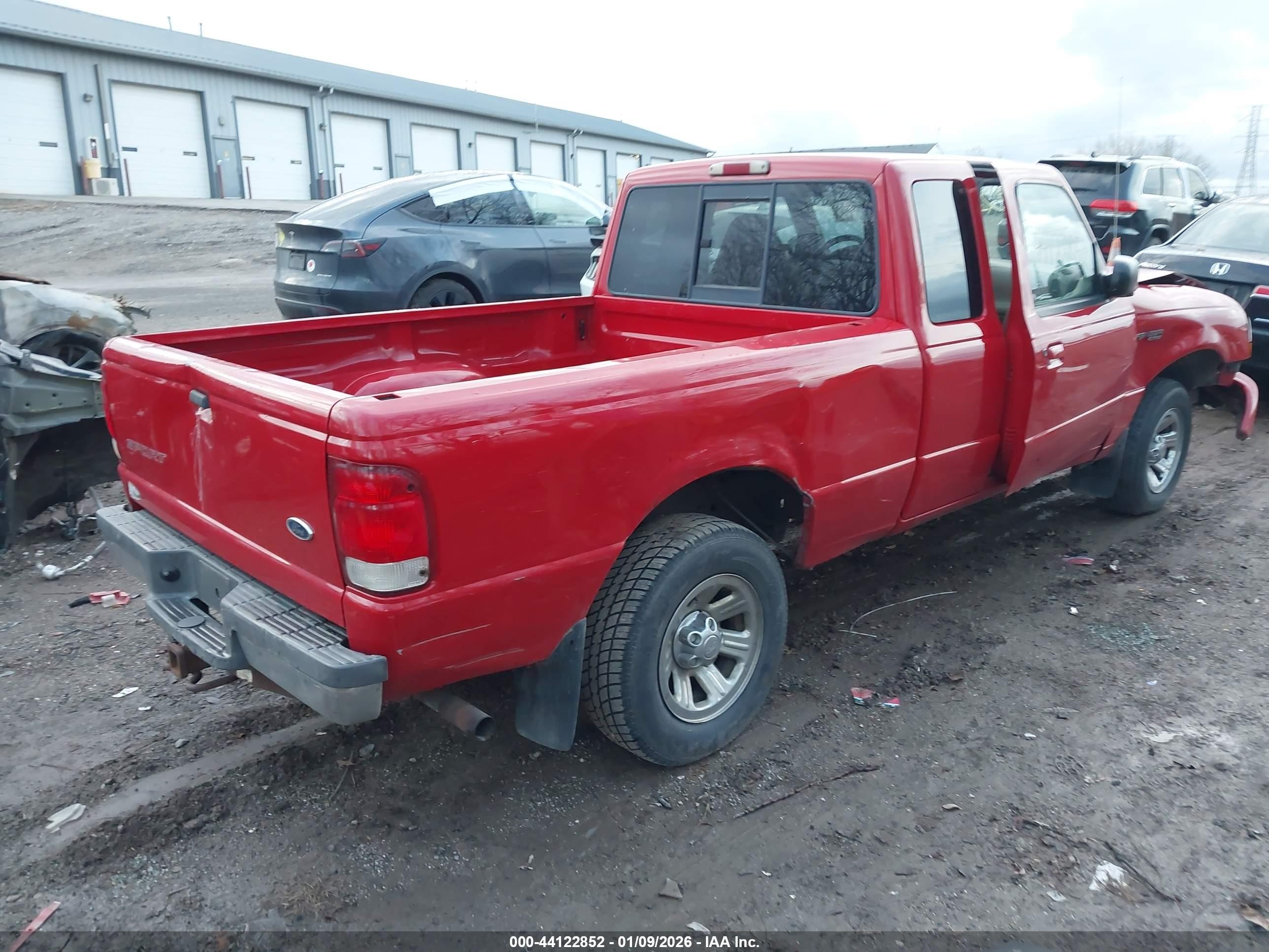 2000 Ford Ranger Xlt Red vin: 1FTYR14X8YTA89445