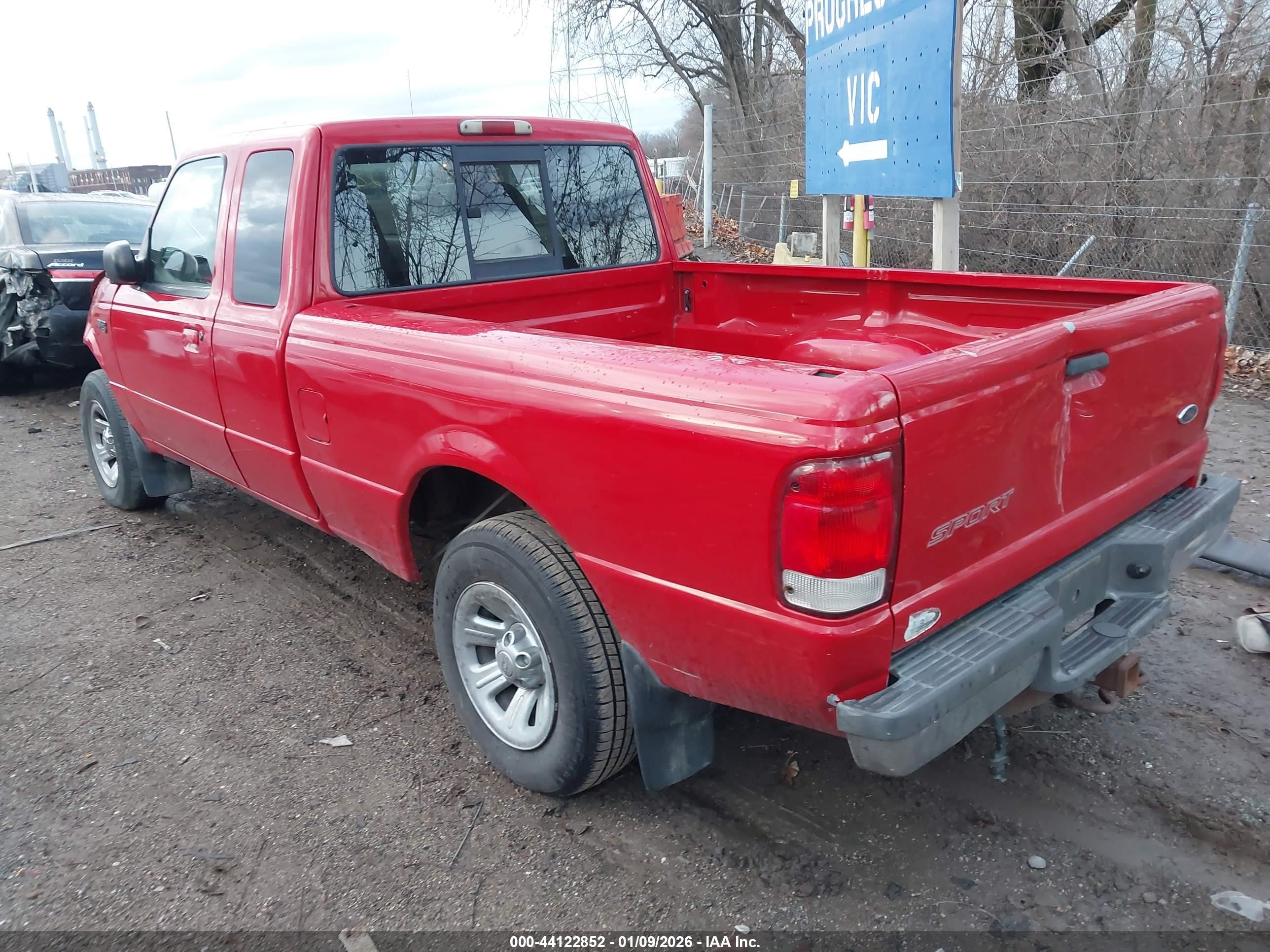2000 Ford Ranger Xlt Red vin: 1FTYR14X8YTA89445