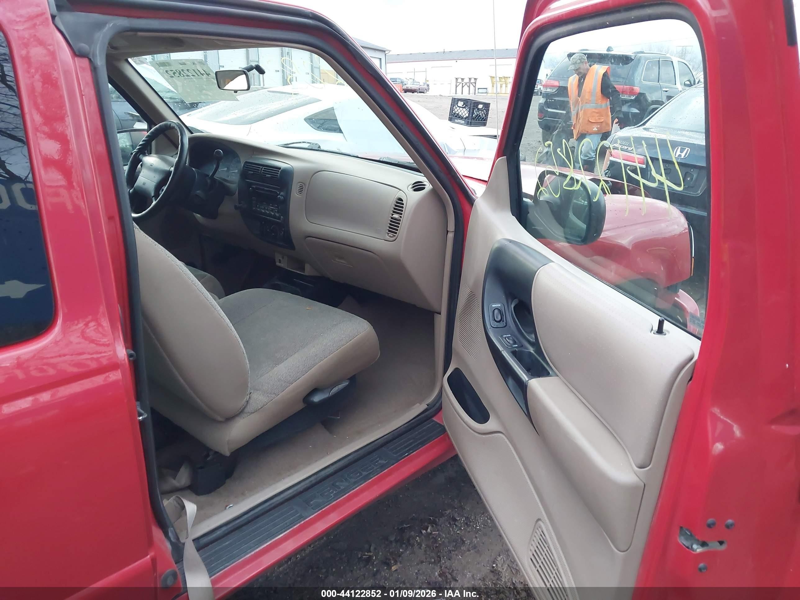 2000 Ford Ranger Xlt Red vin: 1FTYR14X8YTA89445