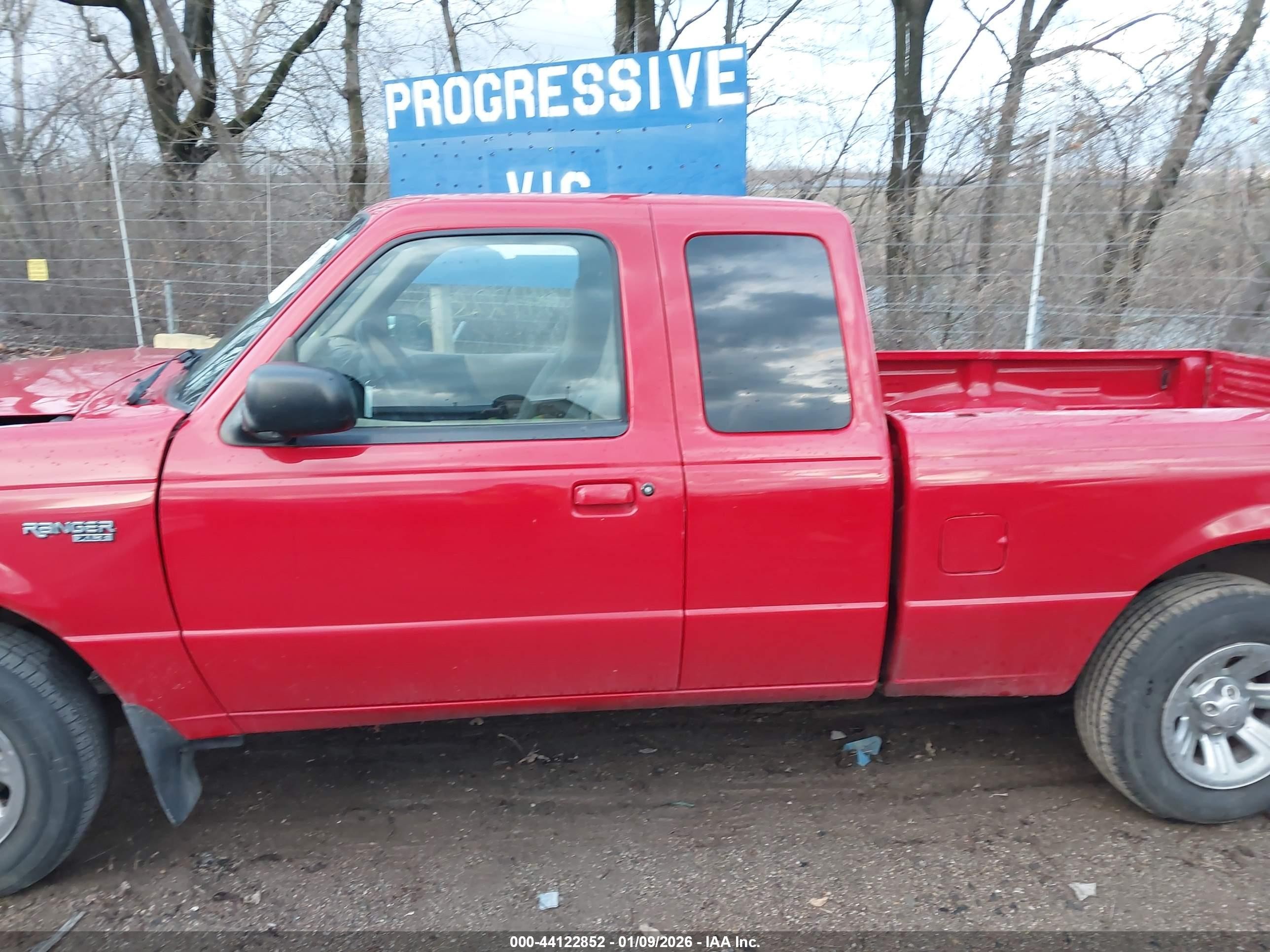 2000 Ford Ranger Xlt Red vin: 1FTYR14X8YTA89445