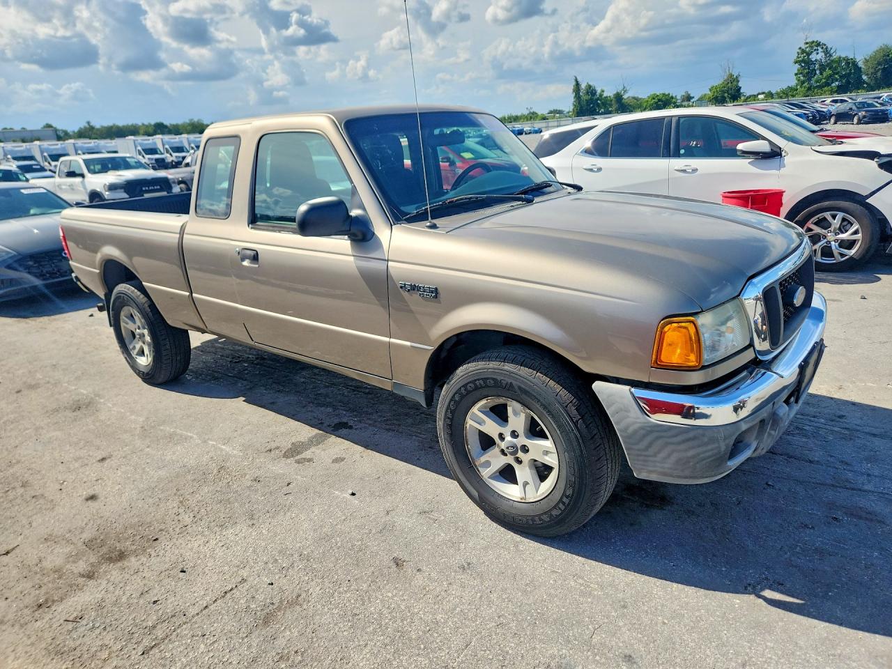 2004 Ford Ranger Super Cab Gold vin: 1FTYR15E94PA32204