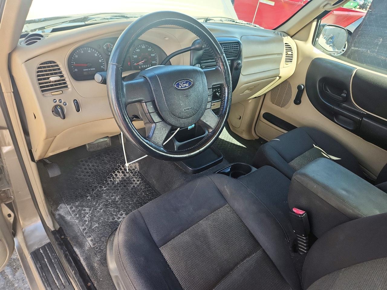 2004 Ford Ranger Super Cab Gold vin: 1FTYR15E94PA32204
