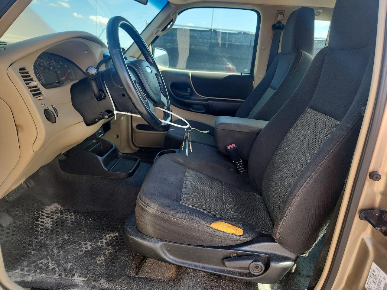 2004 Ford Ranger Super Cab Gold vin: 1FTYR15E94PA32204