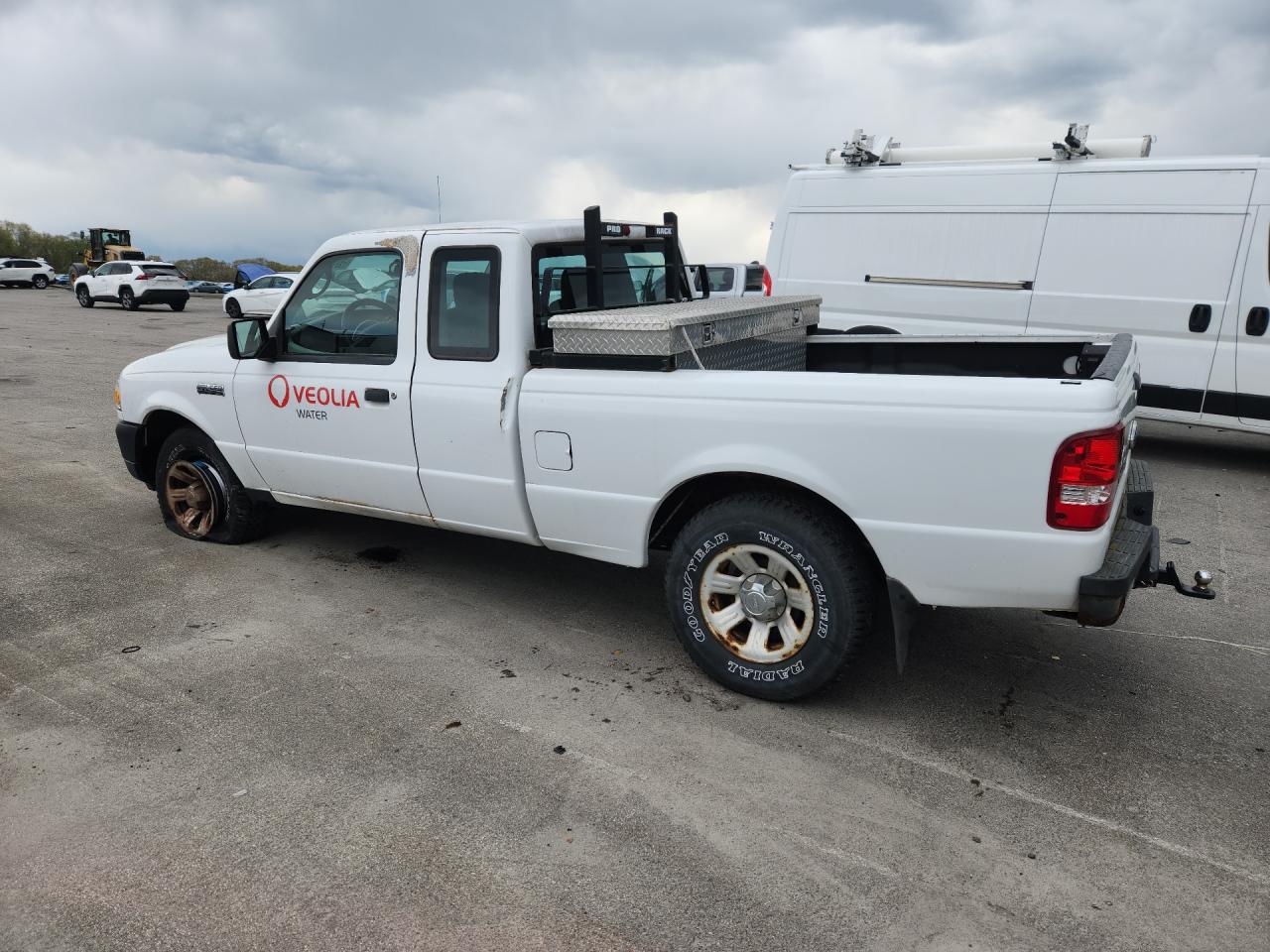2009 Ford Ranger Super Cab Белый vin: 1FTYR15E99PA35627 Damage: Left Rear Door, Dent(S) W/ Paint Dmg, 7 To 8 Inches