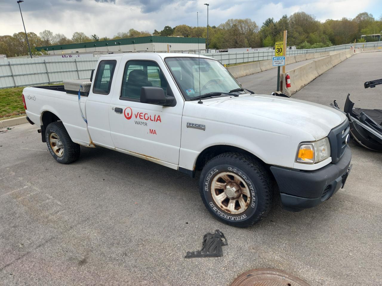 2009 Ford Ranger Super Cab Белый vin: 1FTYR15E99PA35627 Damage: Right Rocker Panel, Rust, > 12 Inches