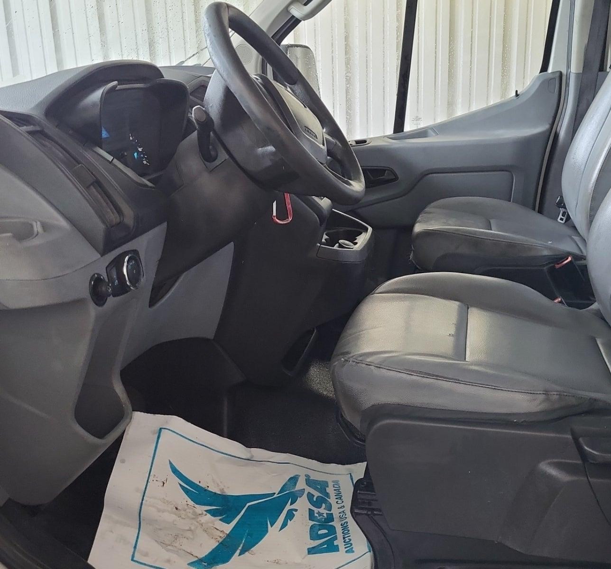2017 Ford Transit-250   vin: 1FTYR1CM2HKB33811