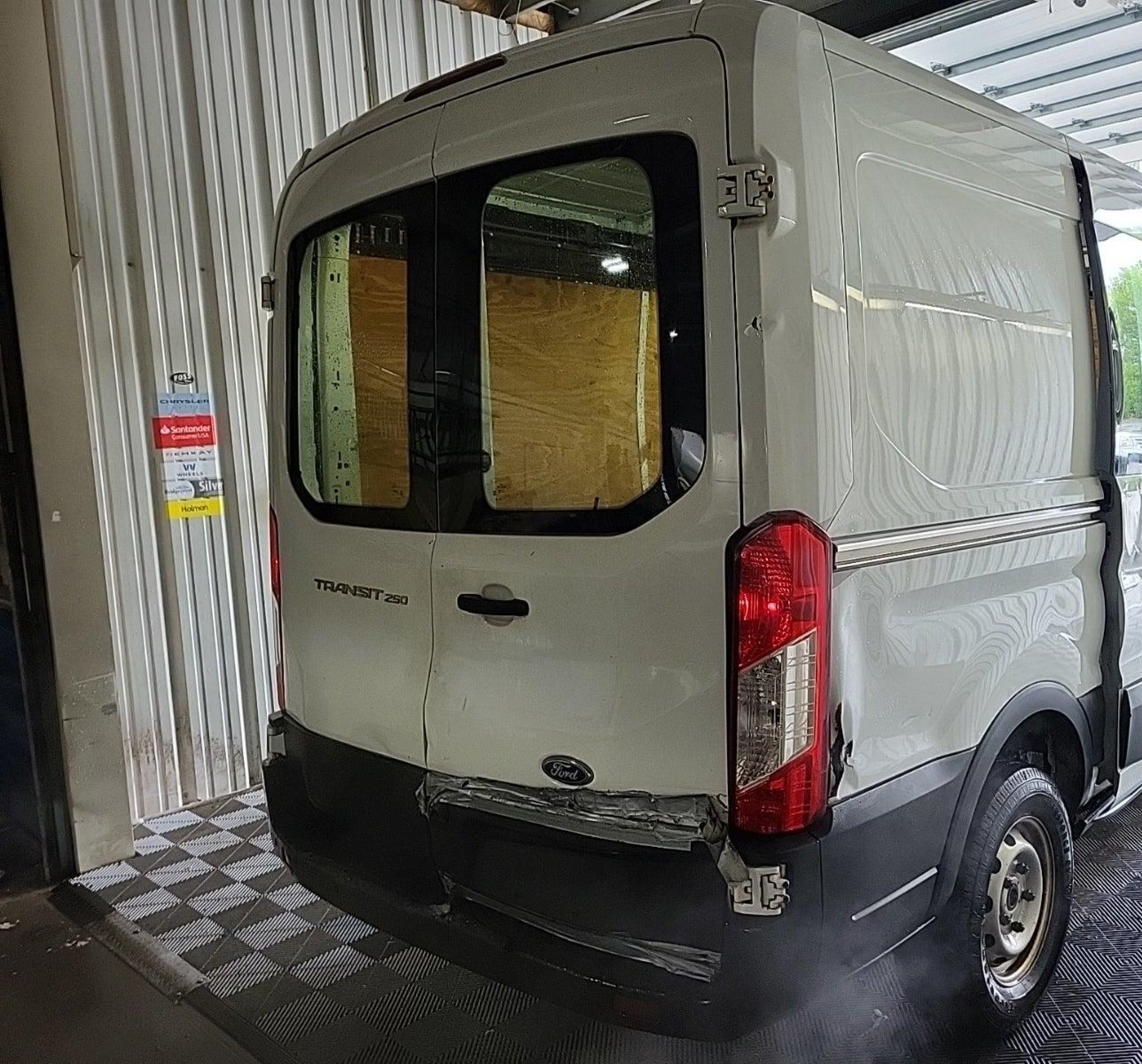 2017 Ford Transit-250   vin: 1FTYR1CM2HKB33811
