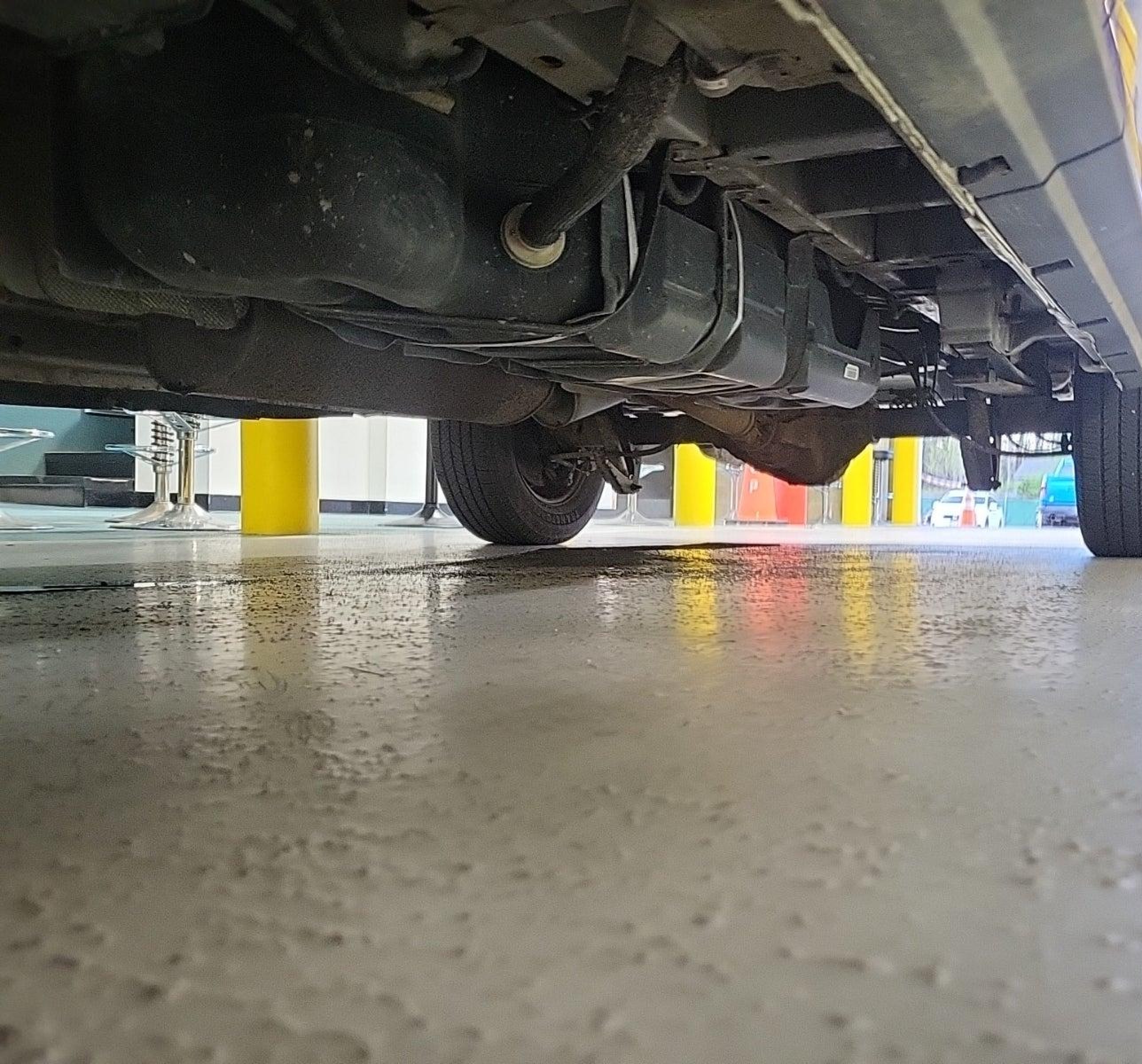 2017 Ford Transit-250   vin: 1FTYR1CM2HKB33811