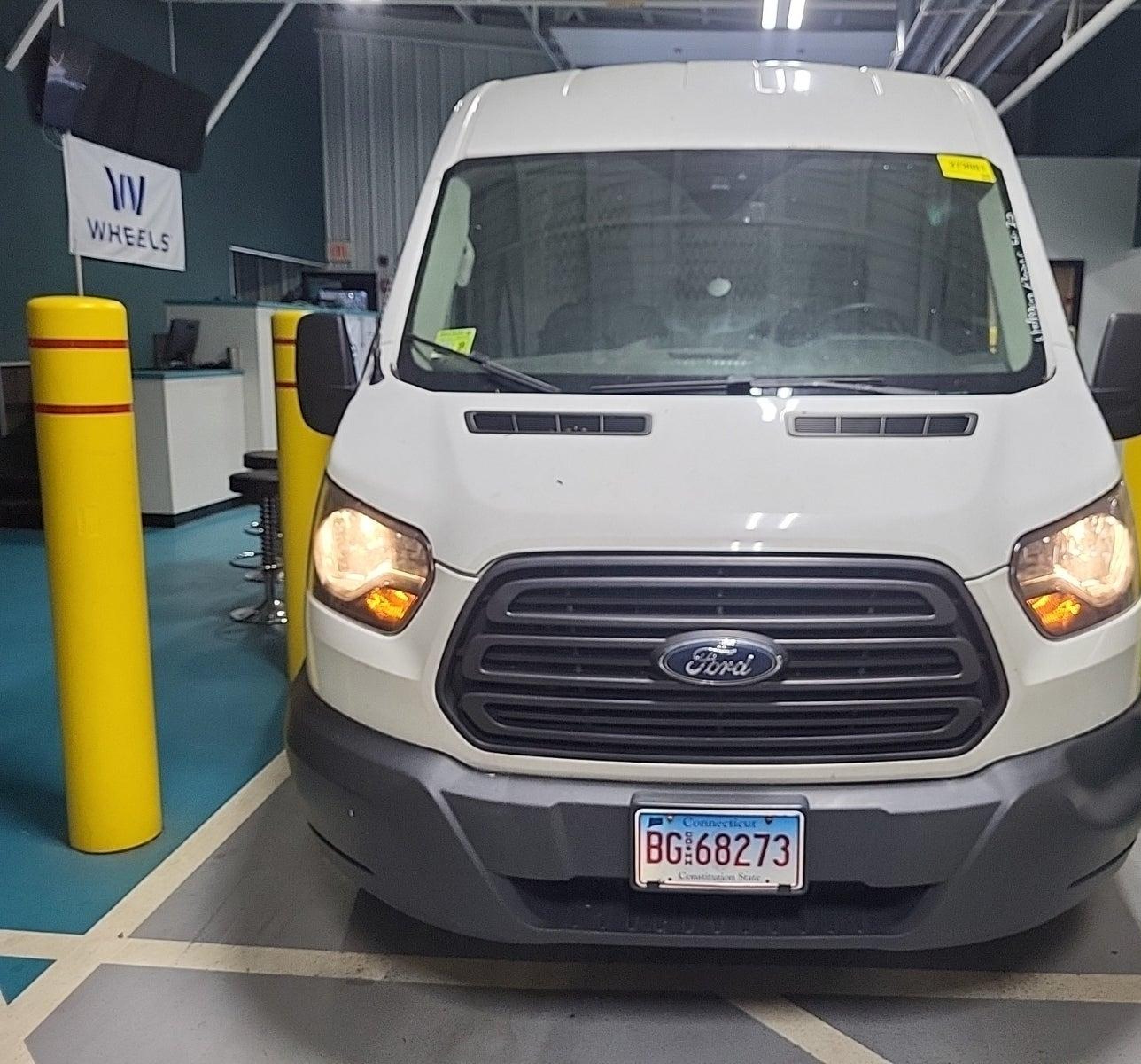 2017 Ford Transit-250   vin: 1FTYR1CM2HKB33811