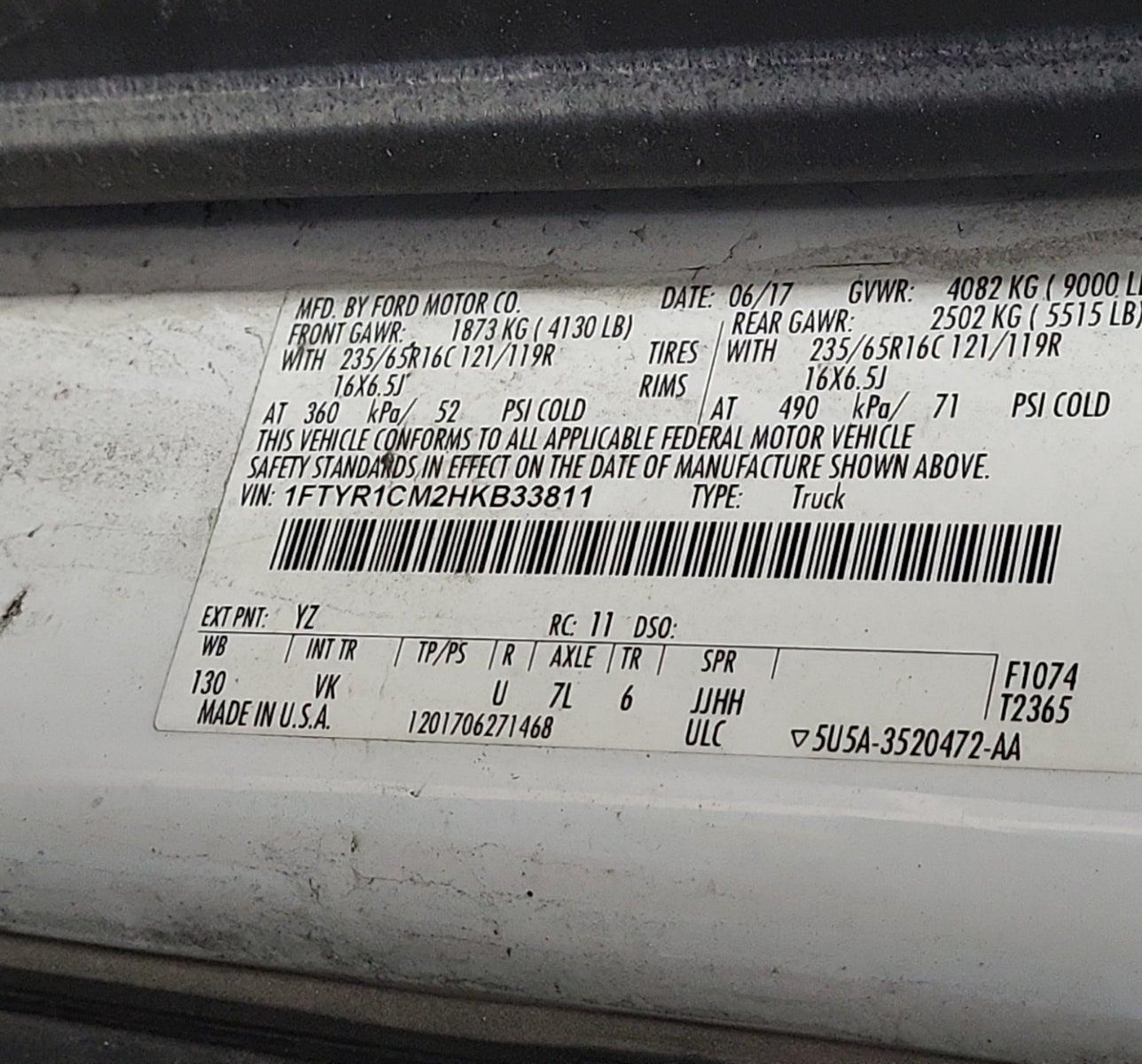2017 Ford Transit-250   vin: 1FTYR1CM2HKB33811