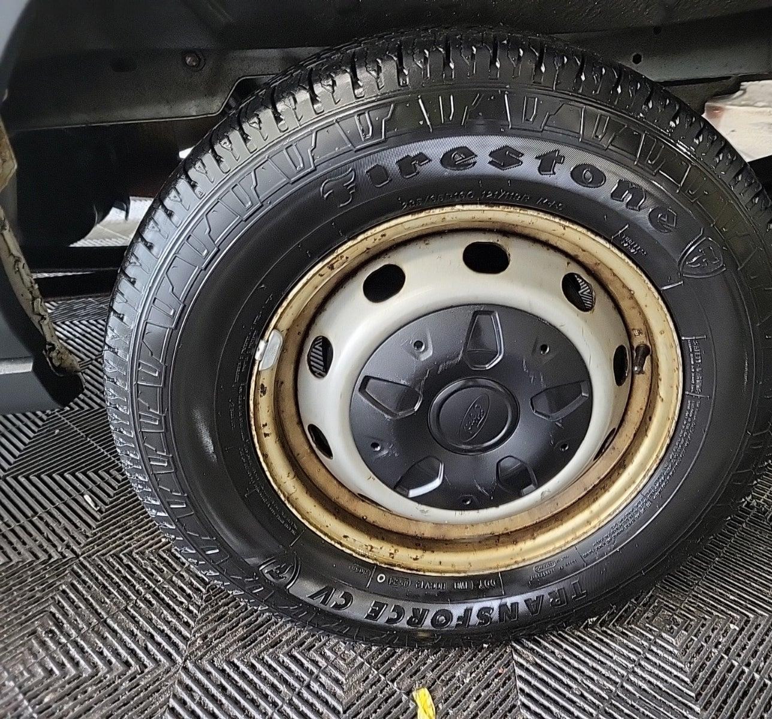 2017 Ford Transit-250   vin: 1FTYR1CM2HKB33811
