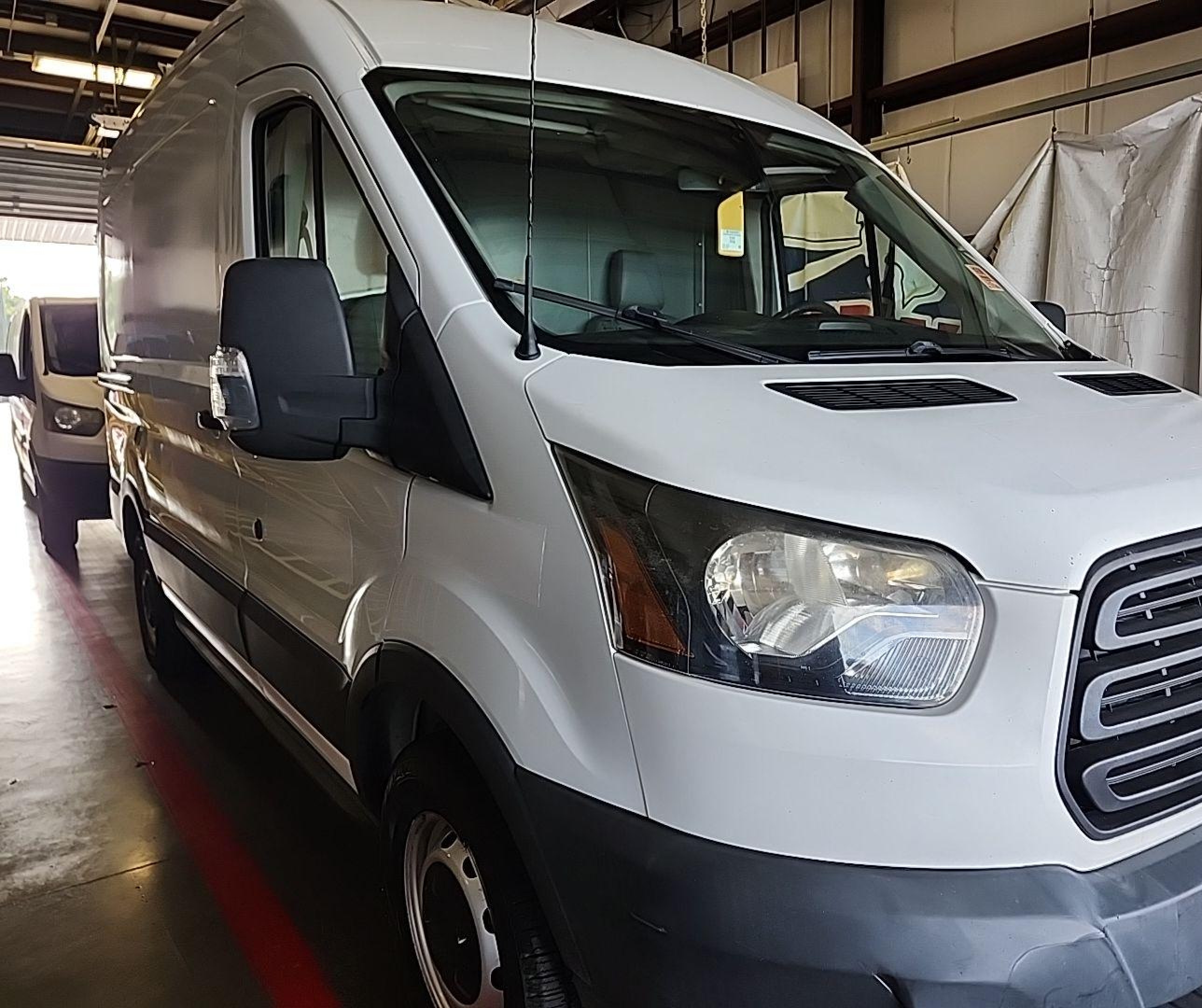 2017 Ford Transit-250   vin: 1FTYR1CM3HKB08559