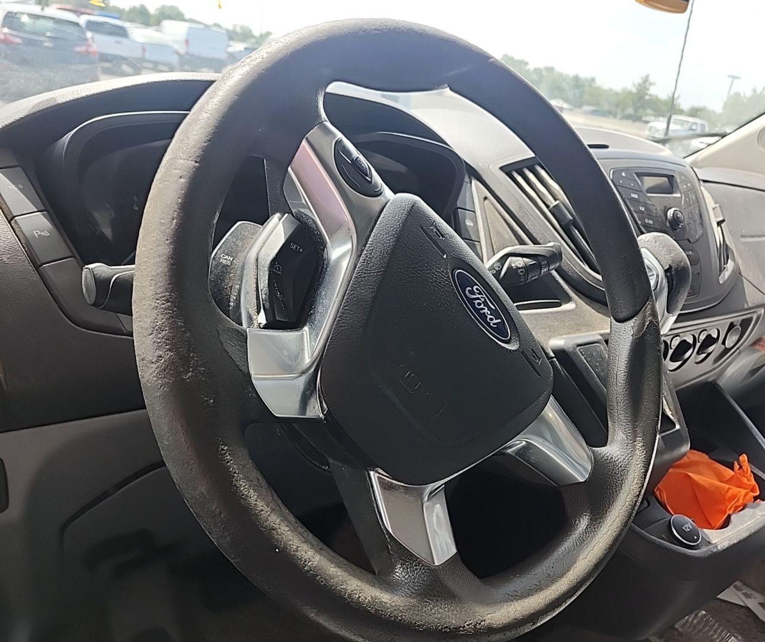 2017 Ford Transit-250   vin: 1FTYR1CM3HKB08559