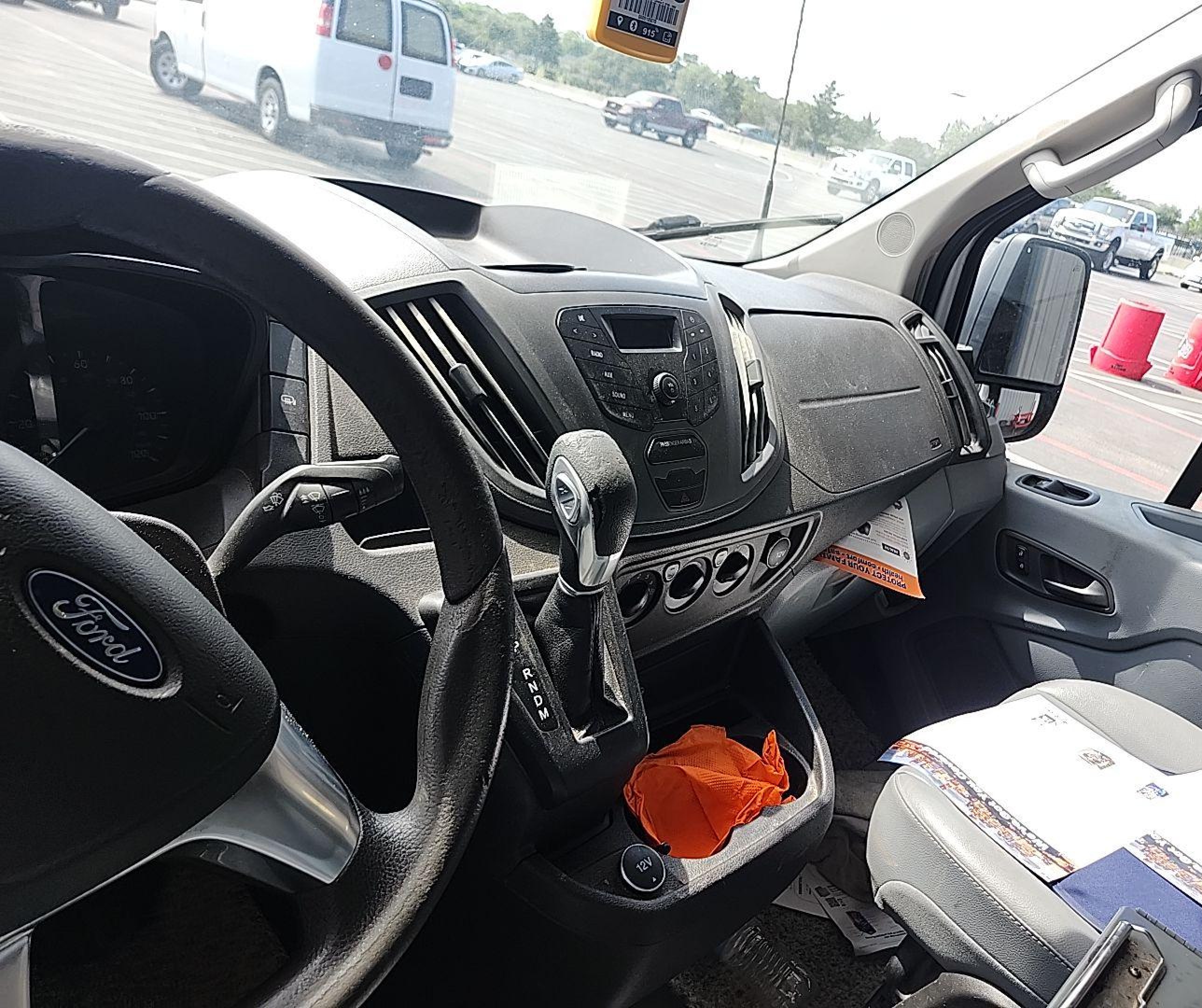 2017 Ford Transit-250   vin: 1FTYR1CM3HKB08559