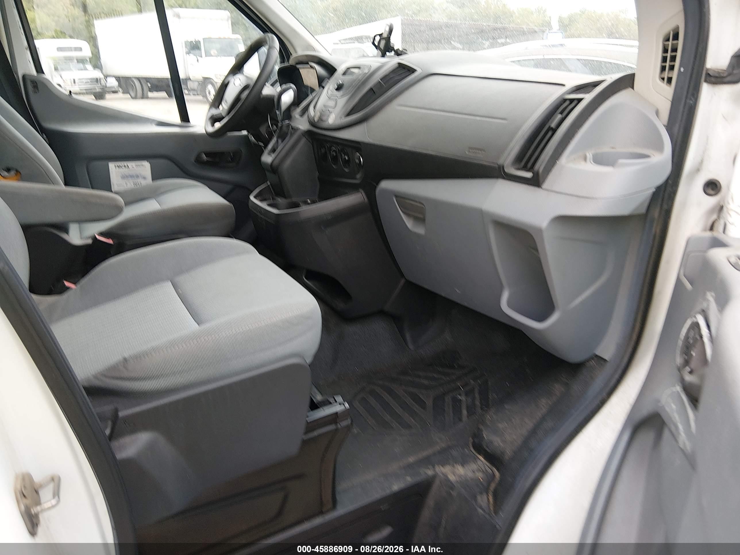 2015 Ford Transit-250 White vin: 1FTYR1CM8FKA54270