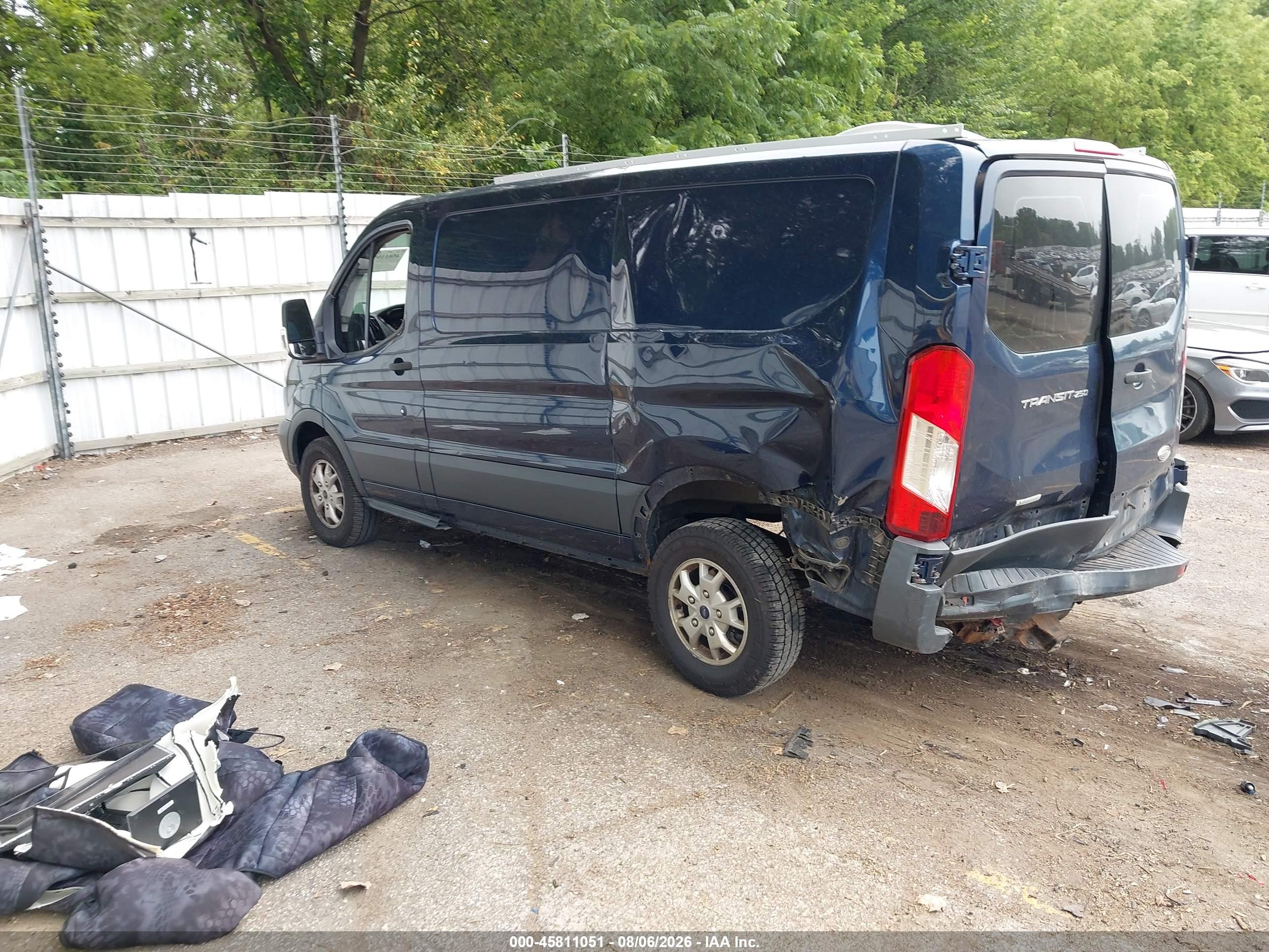 2015 Ford Transit-250 Синий vin: 1FTYR1YG0FKA24392