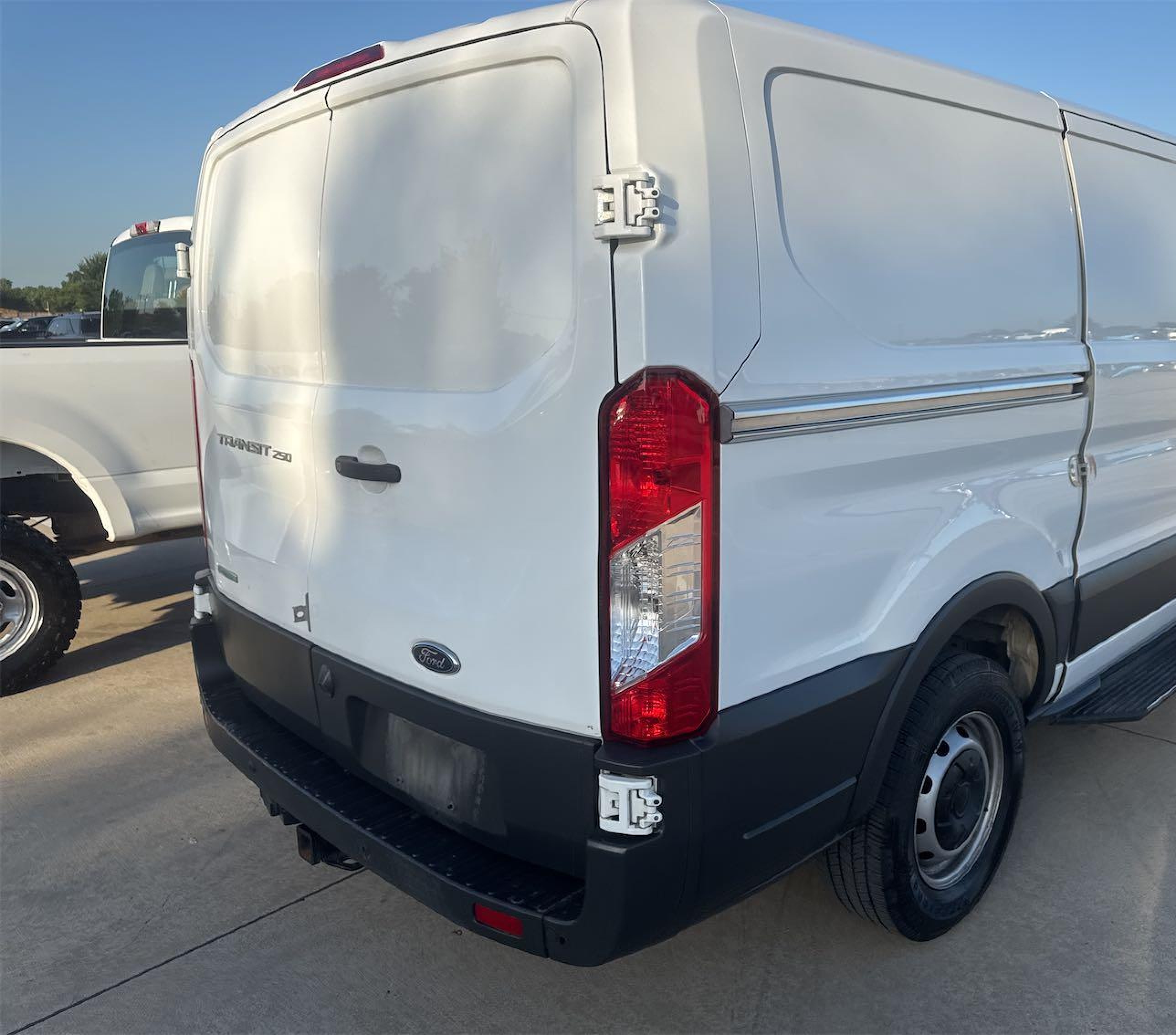 2018 Ford Transit T-250 vin: 1FTYR1YG3JKA45097