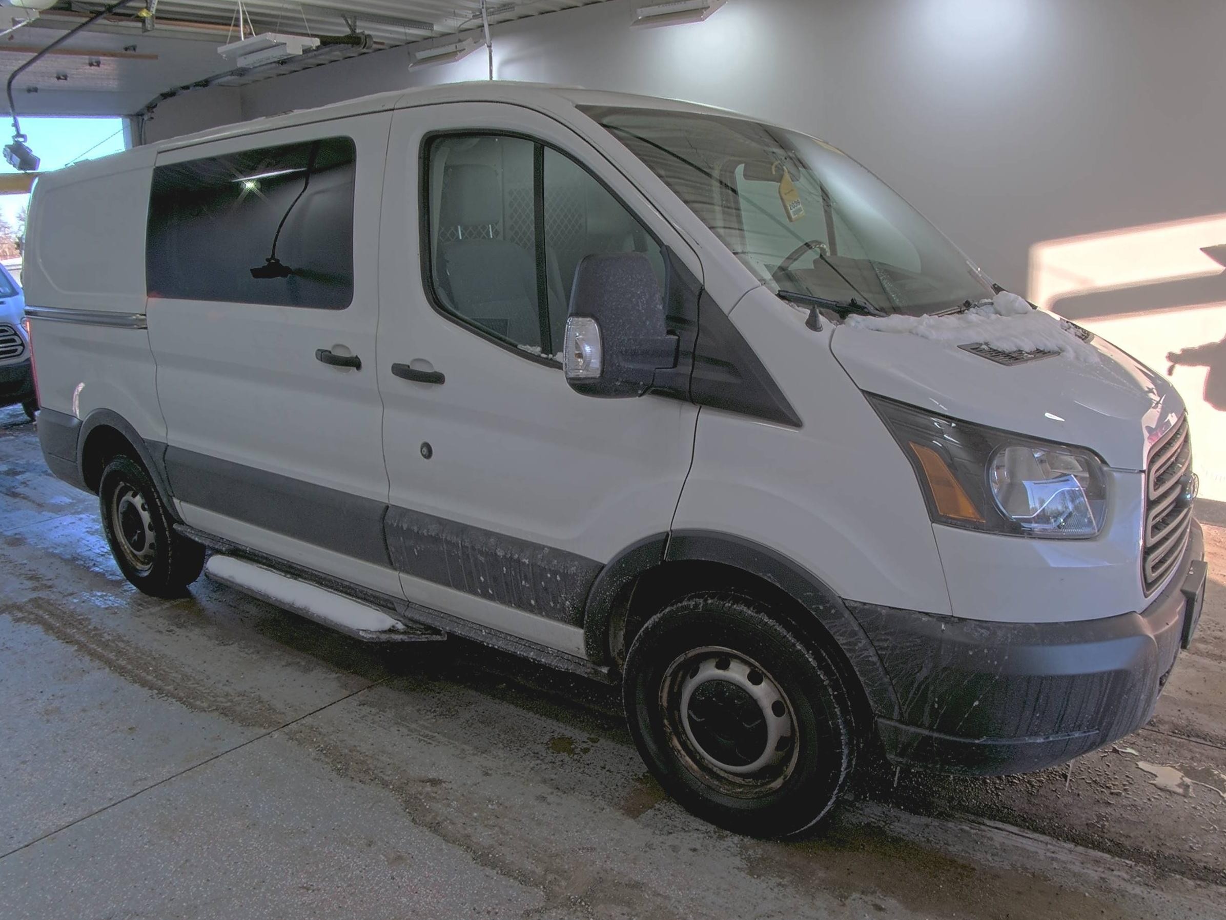2017 Ford Transit-250   vin: 1FTYR1YG9HKA57443