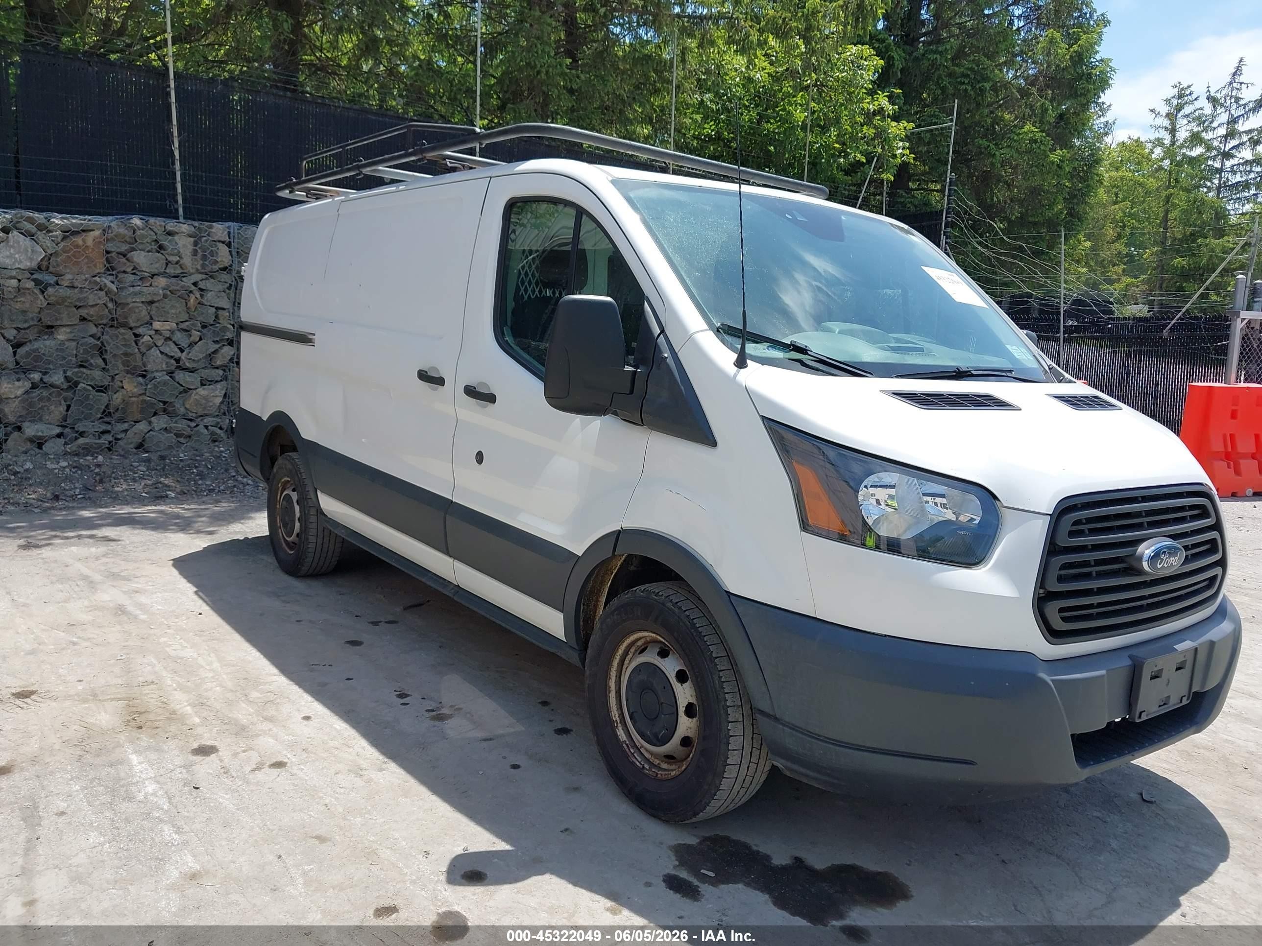 2017 Ford Transit-250   White vin: 1FTYR1YM0HKA36051