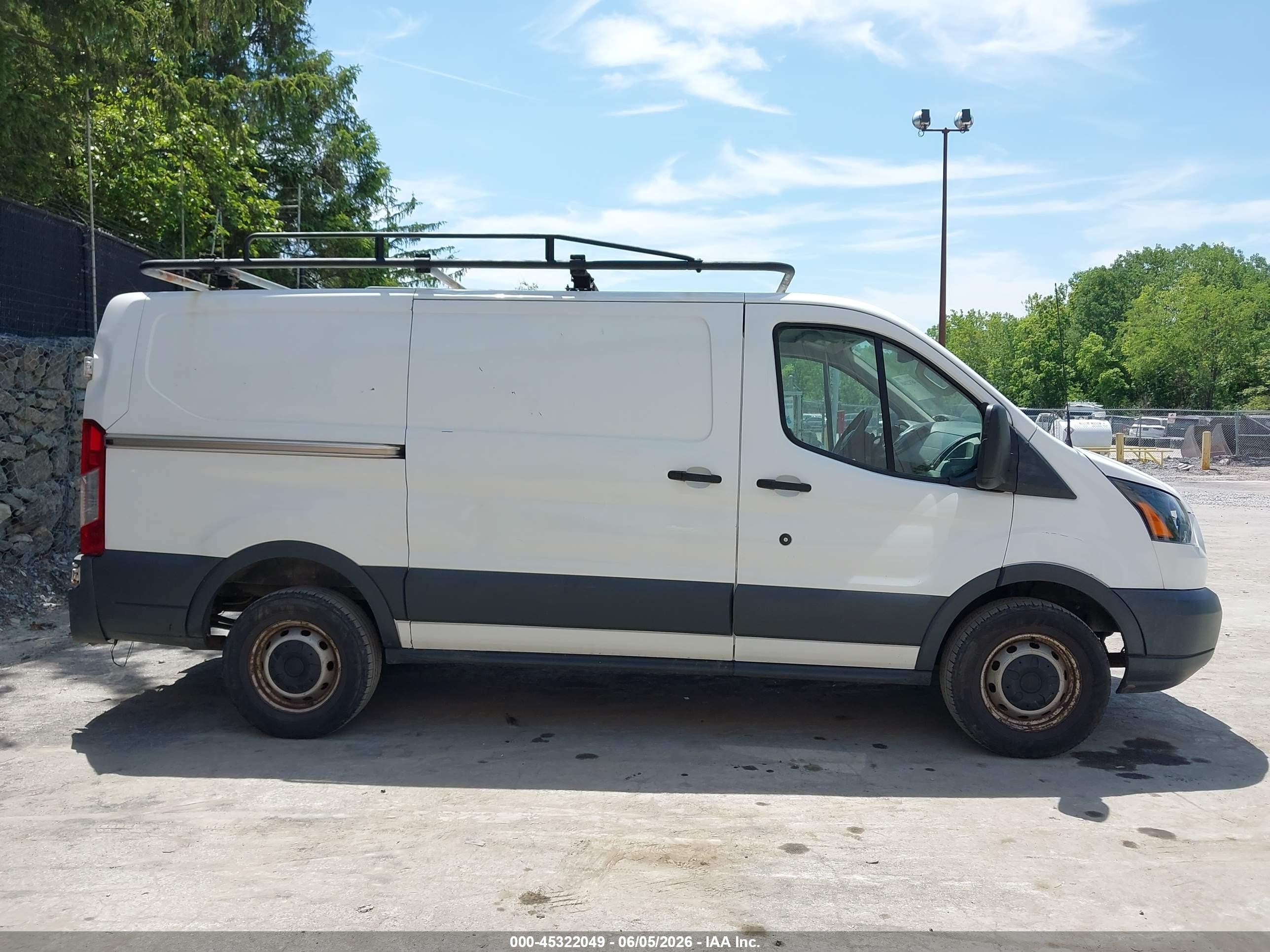 2017 Ford Transit-250   White vin: 1FTYR1YM0HKA36051
